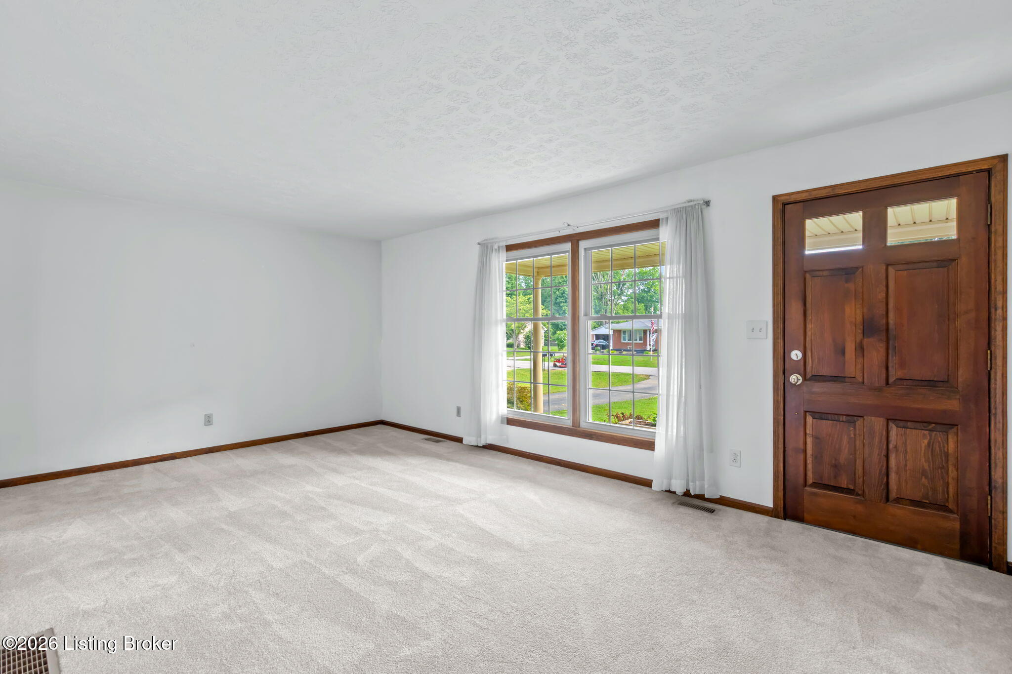 165 Wyndingbrook Dr Property Photo 9
