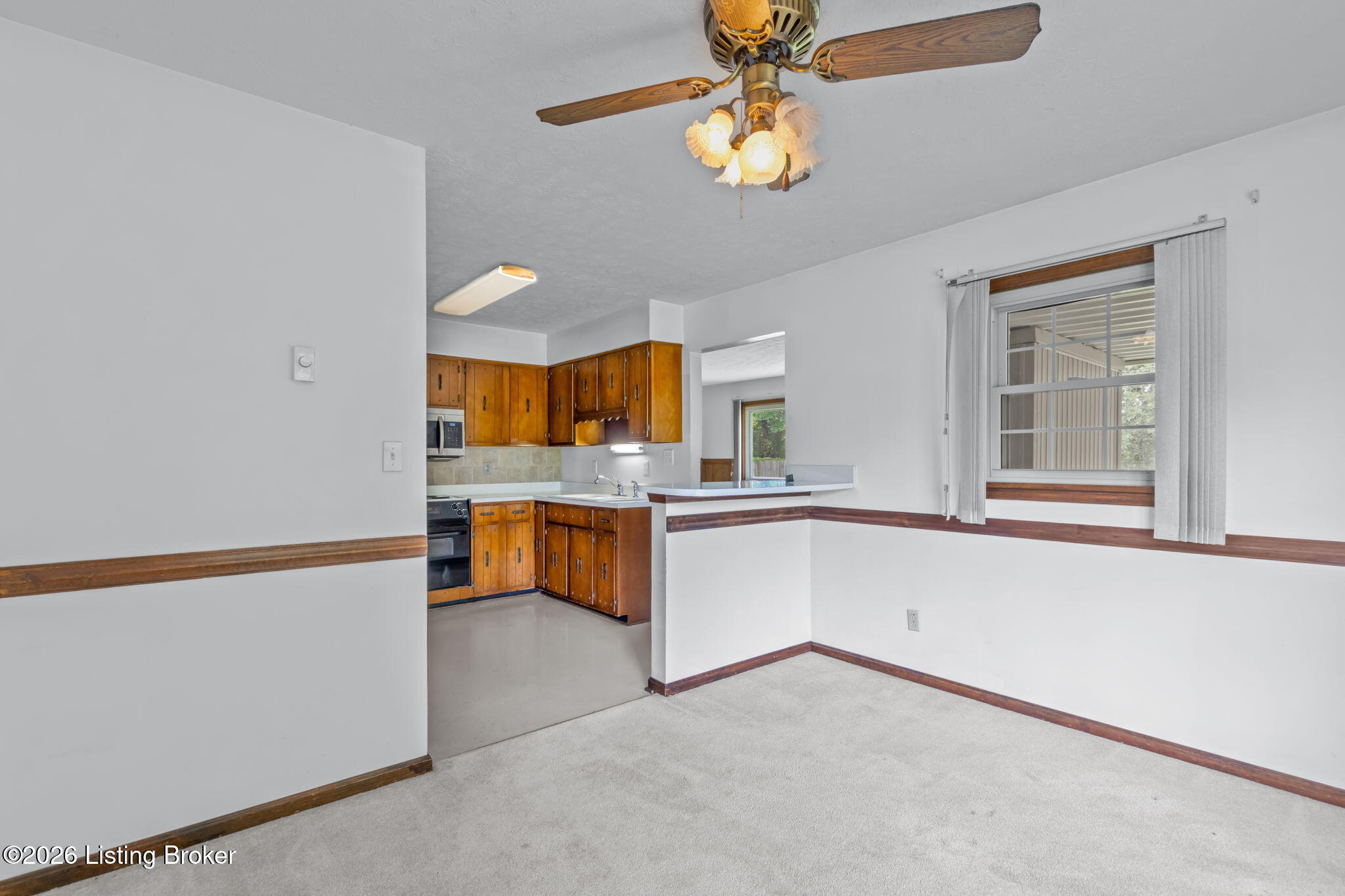 165 Wyndingbrook Dr Property Photo 10