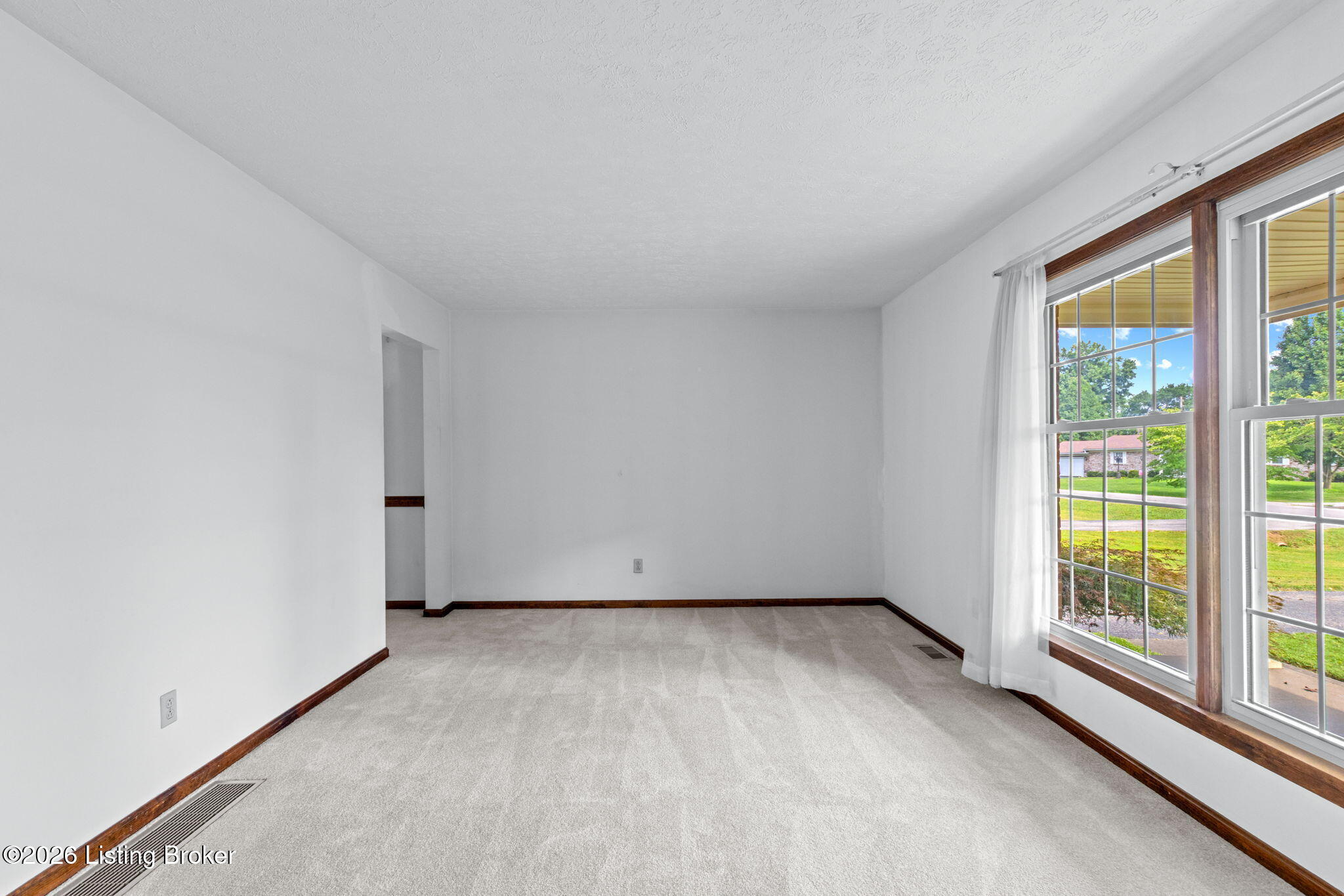 165 Wyndingbrook Dr Property Photo 14