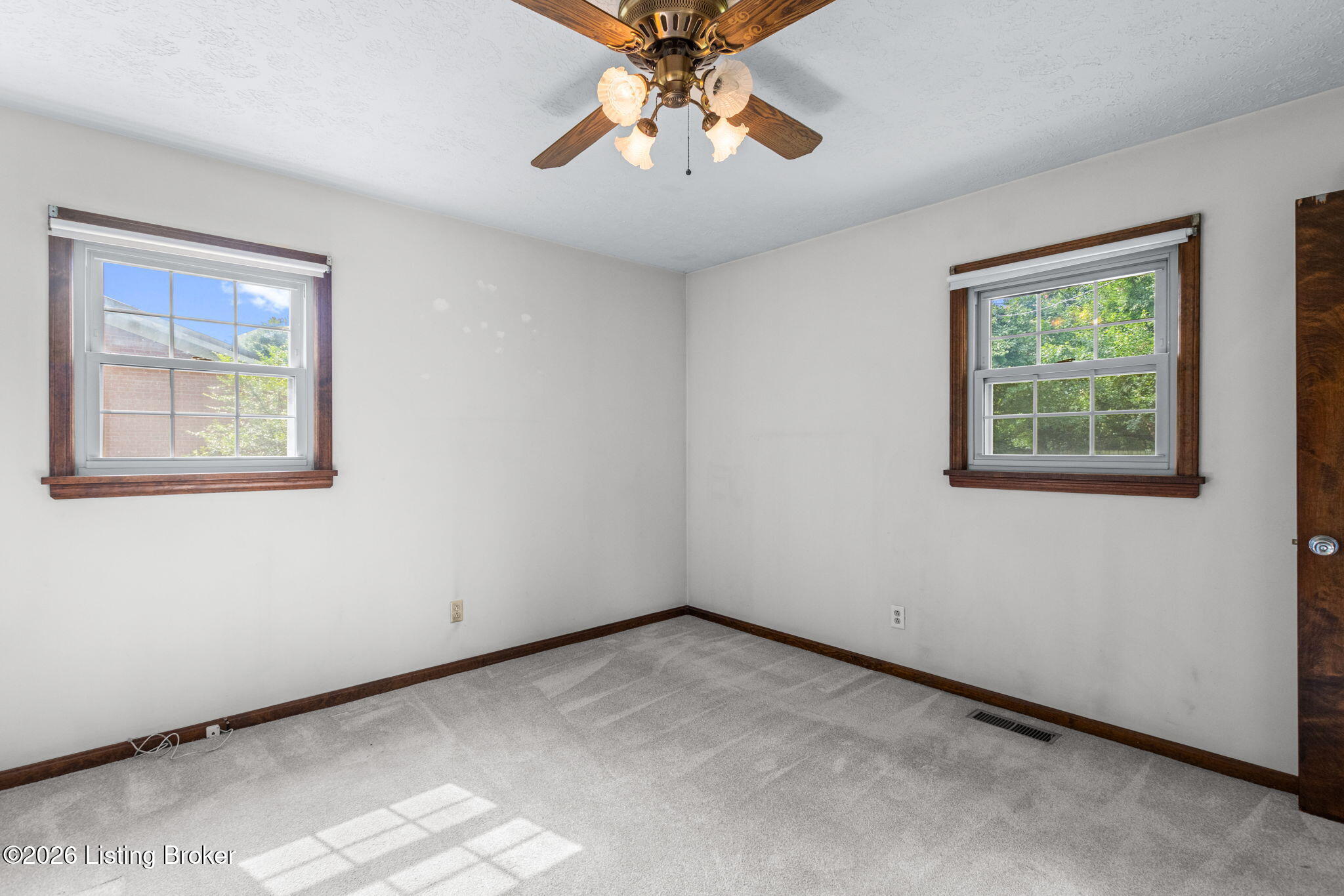 165 Wyndingbrook Dr Property Photo 24