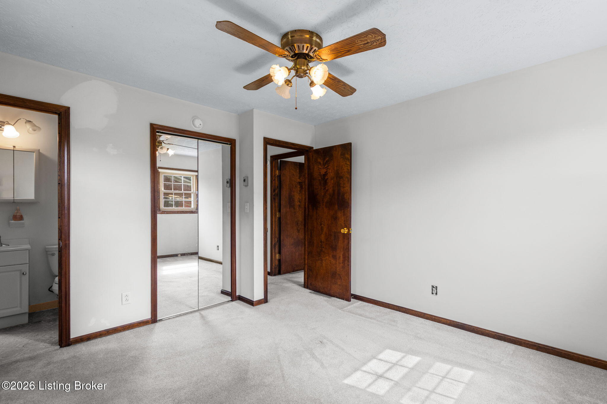 165 Wyndingbrook Dr Property Photo 25