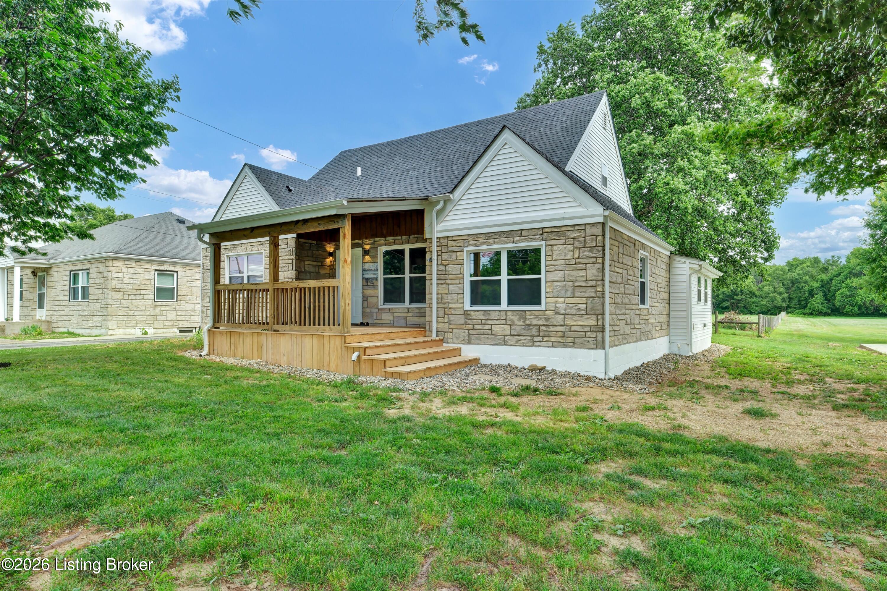 4148 Bagdad Rd Property Photo 3