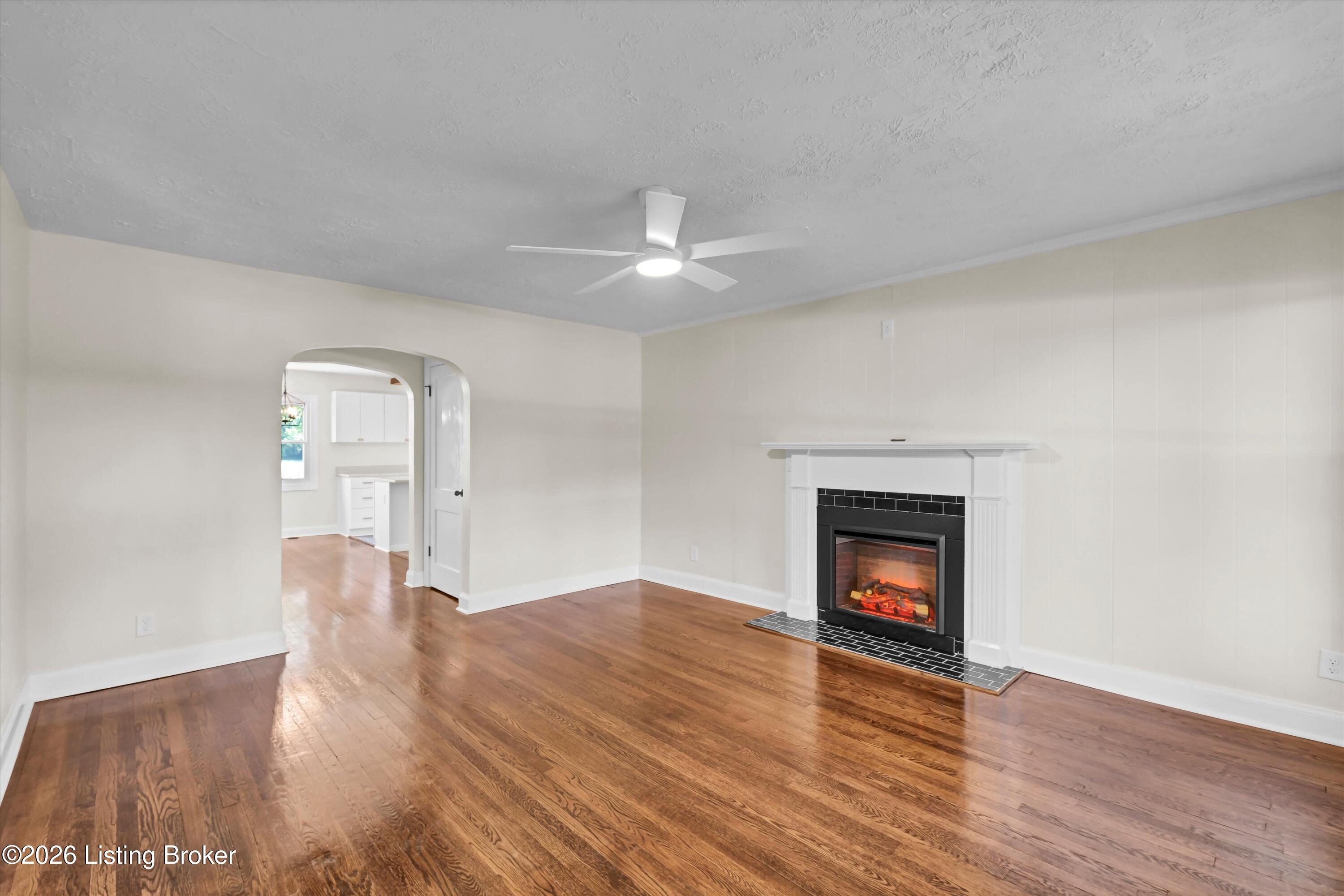 4148 Bagdad Rd Property Photo 4