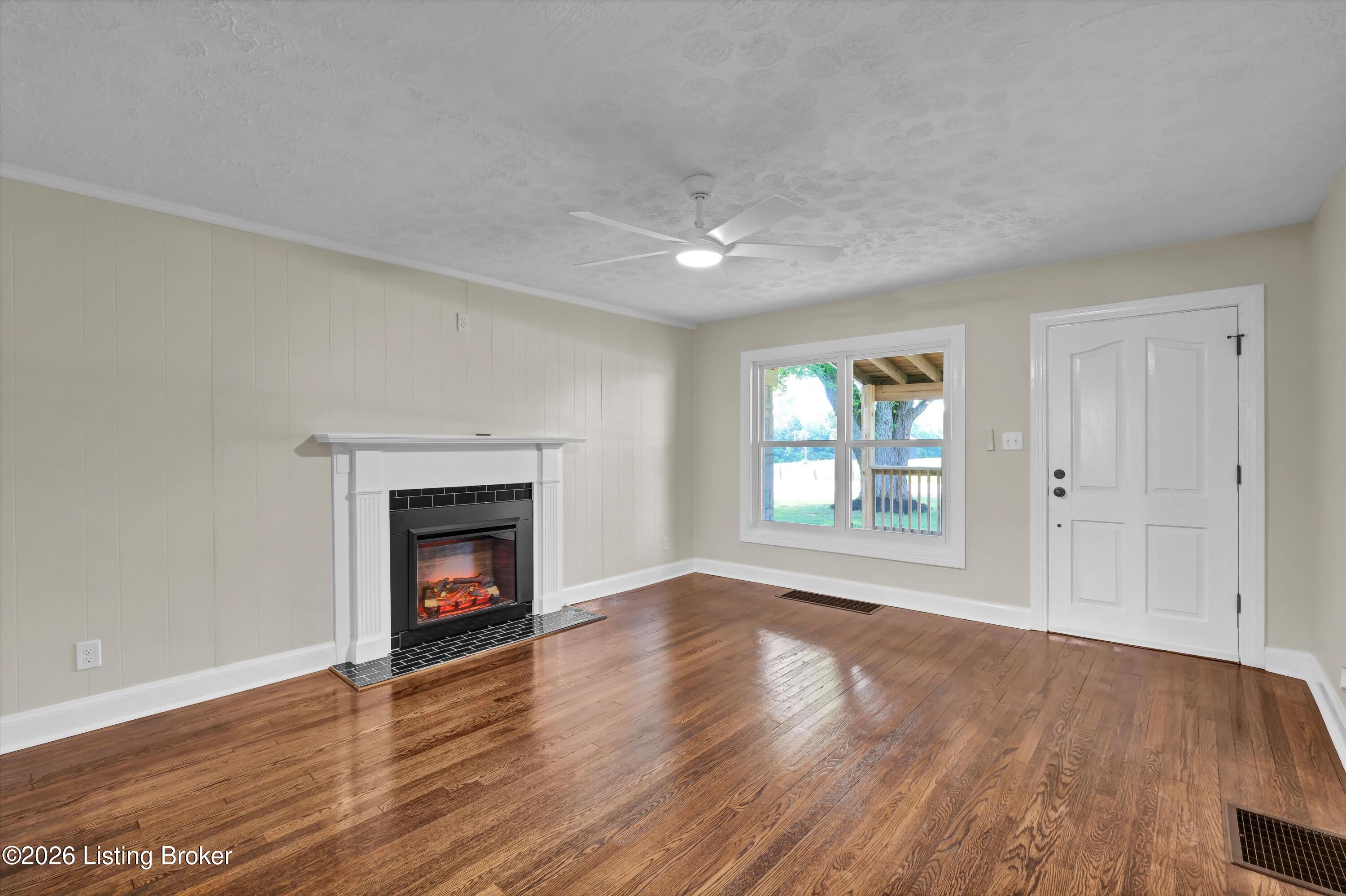 4148 Bagdad Rd Property Photo 5