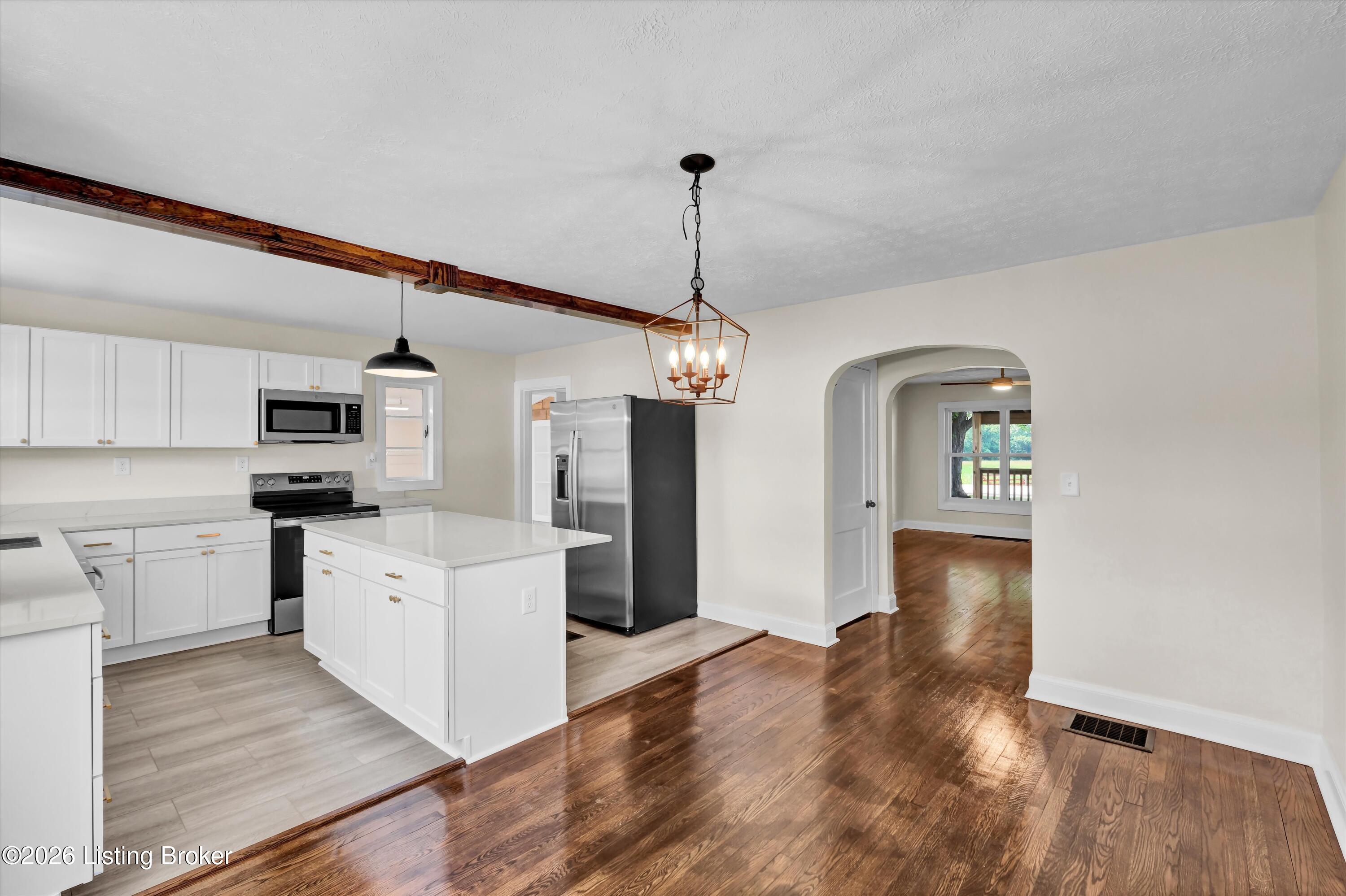 4148 Bagdad Rd Property Photo 10