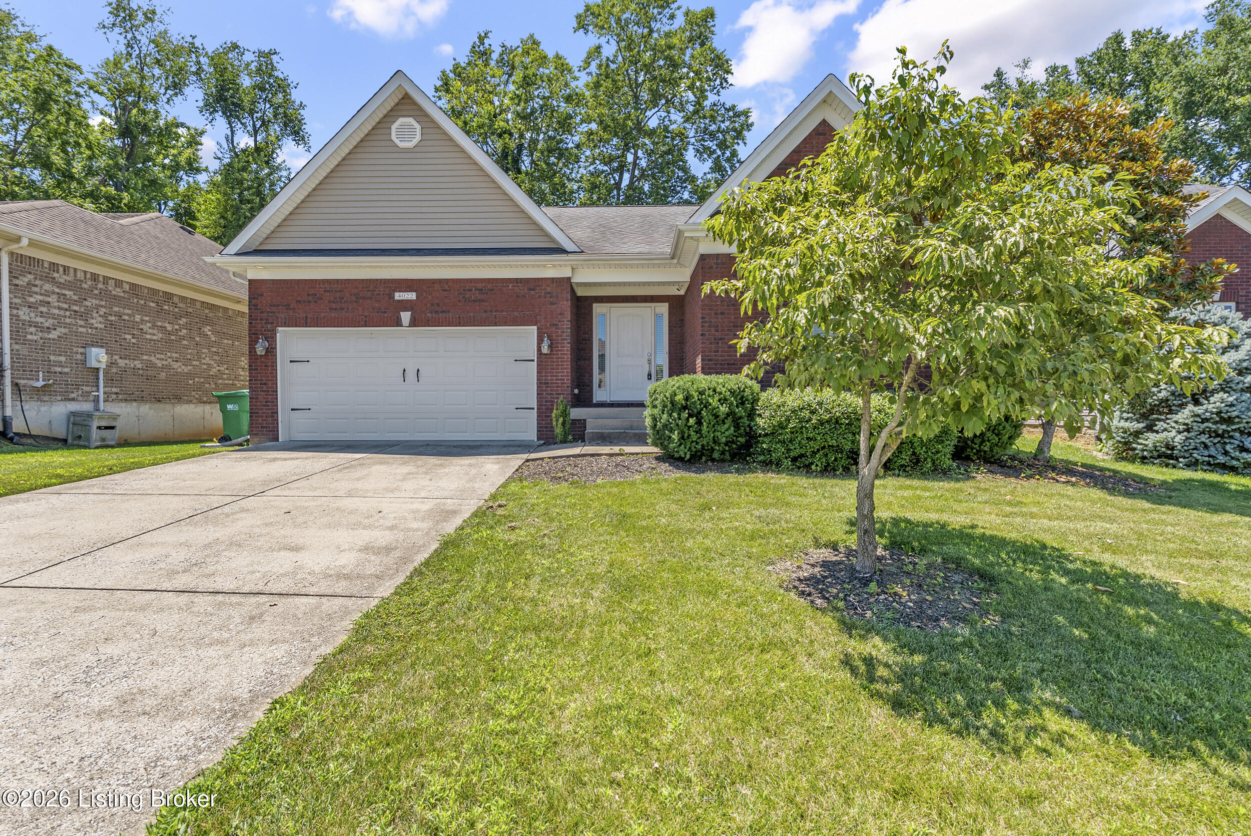 4022 Emerald Spring Pl Property Photo 2
