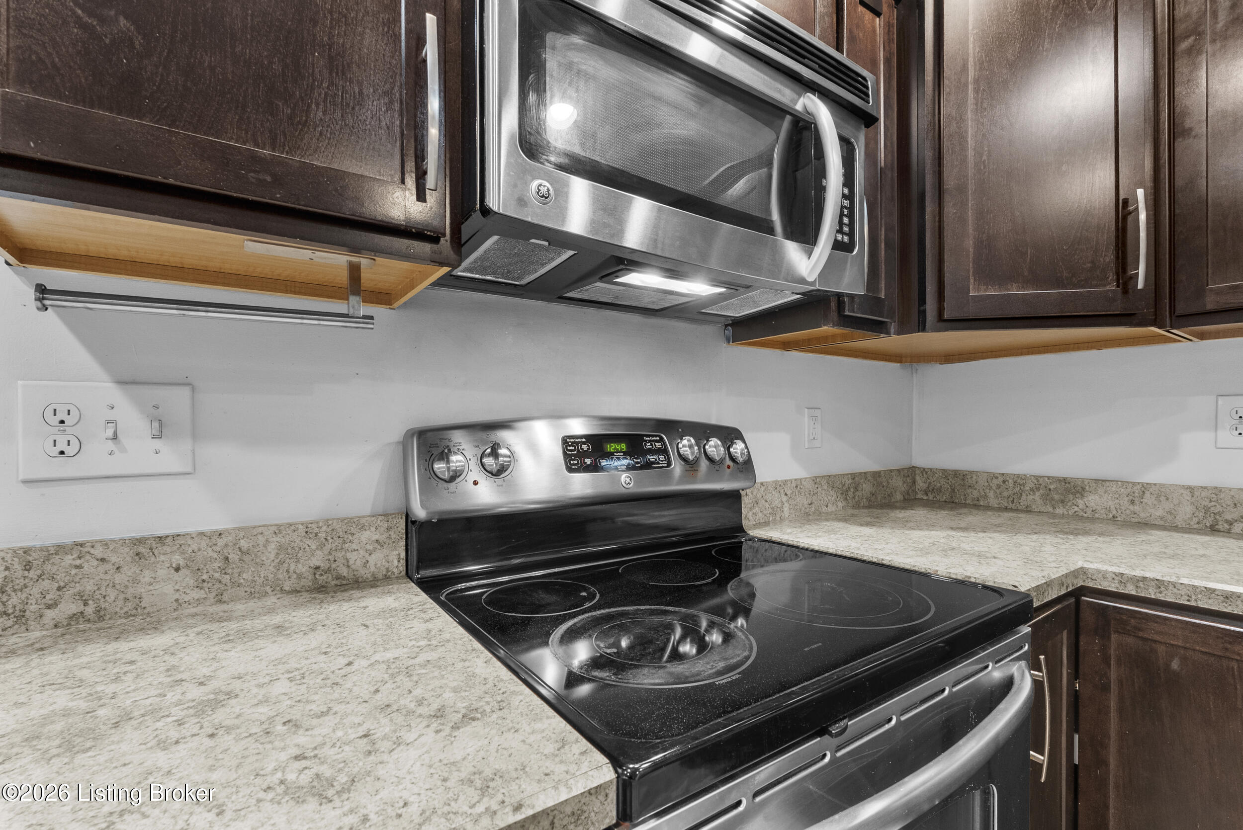 4022 Emerald Spring Pl Property Photo 23