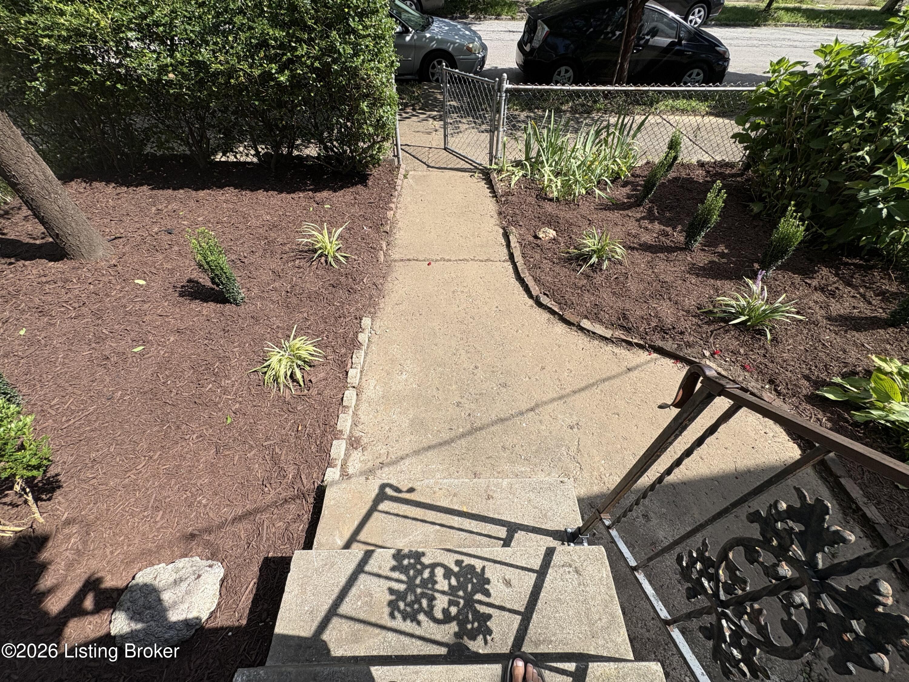 530 Camp St Property Photo 1