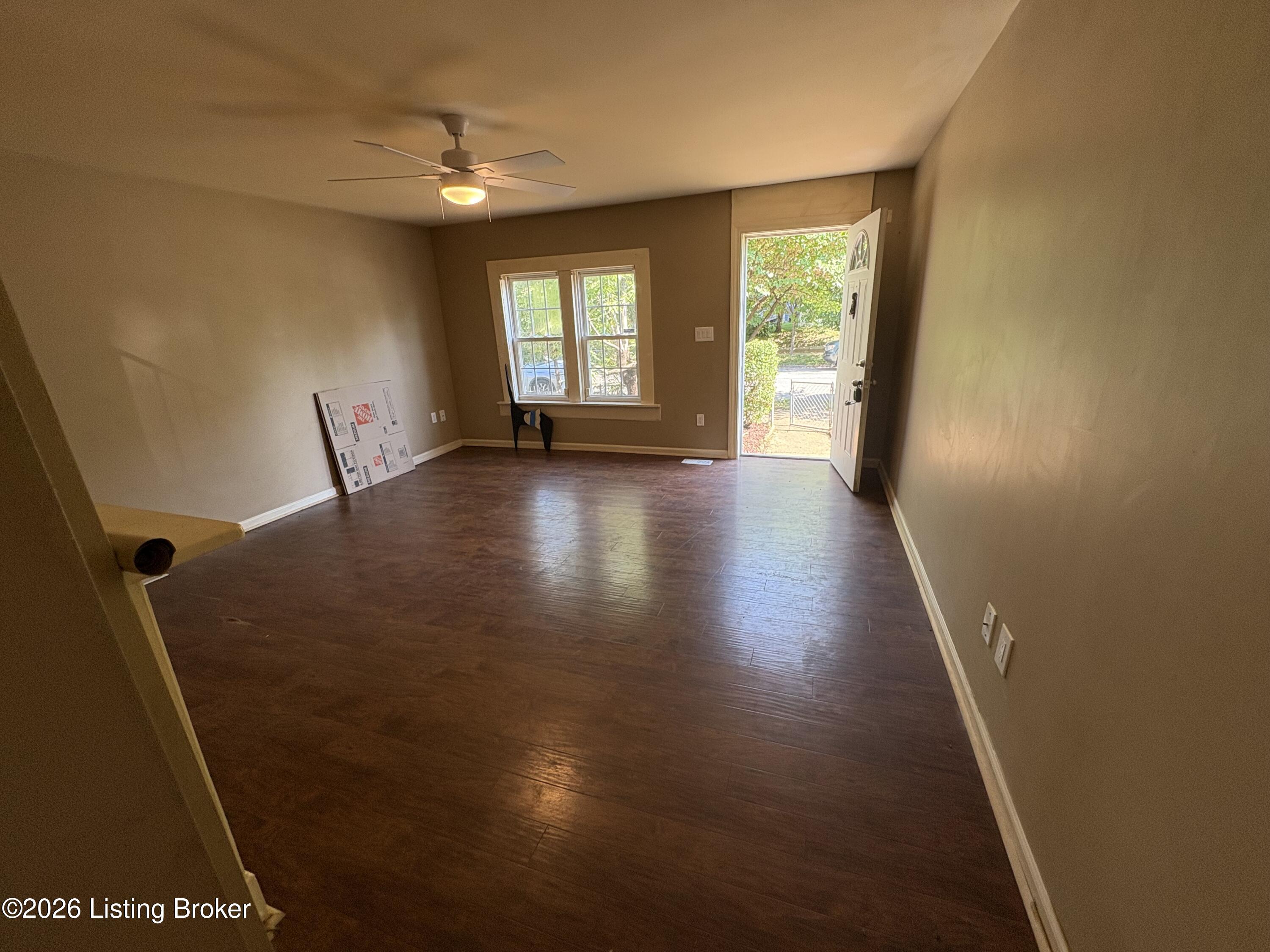 530 Camp St Property Photo 4