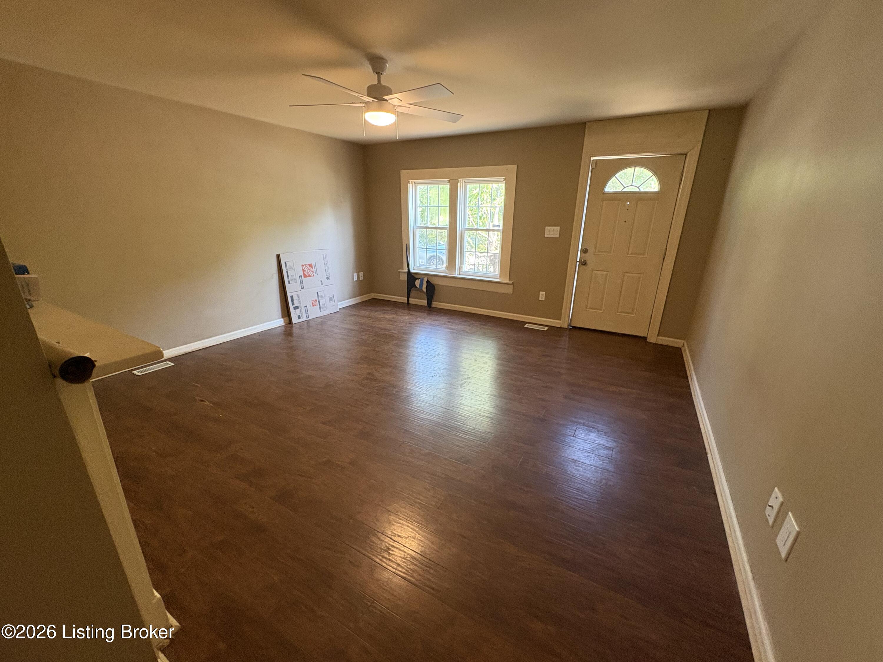 530 Camp St Property Photo 5