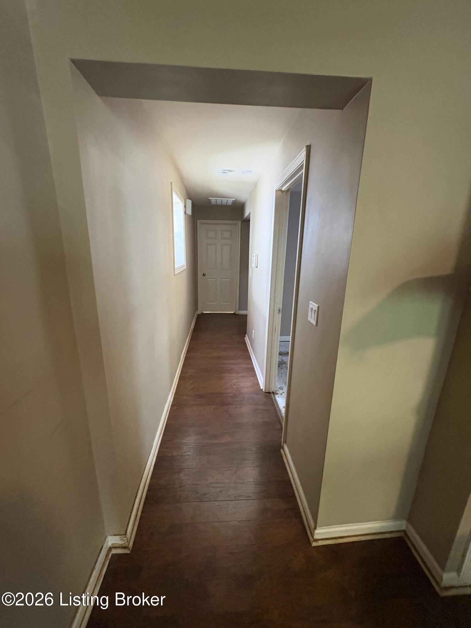 530 Camp St Property Photo 6
