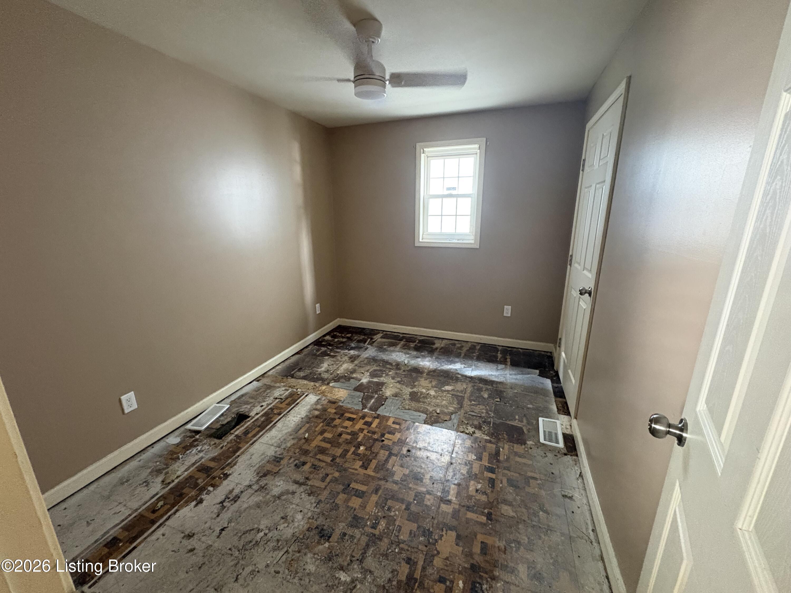 530 Camp St Property Photo 7