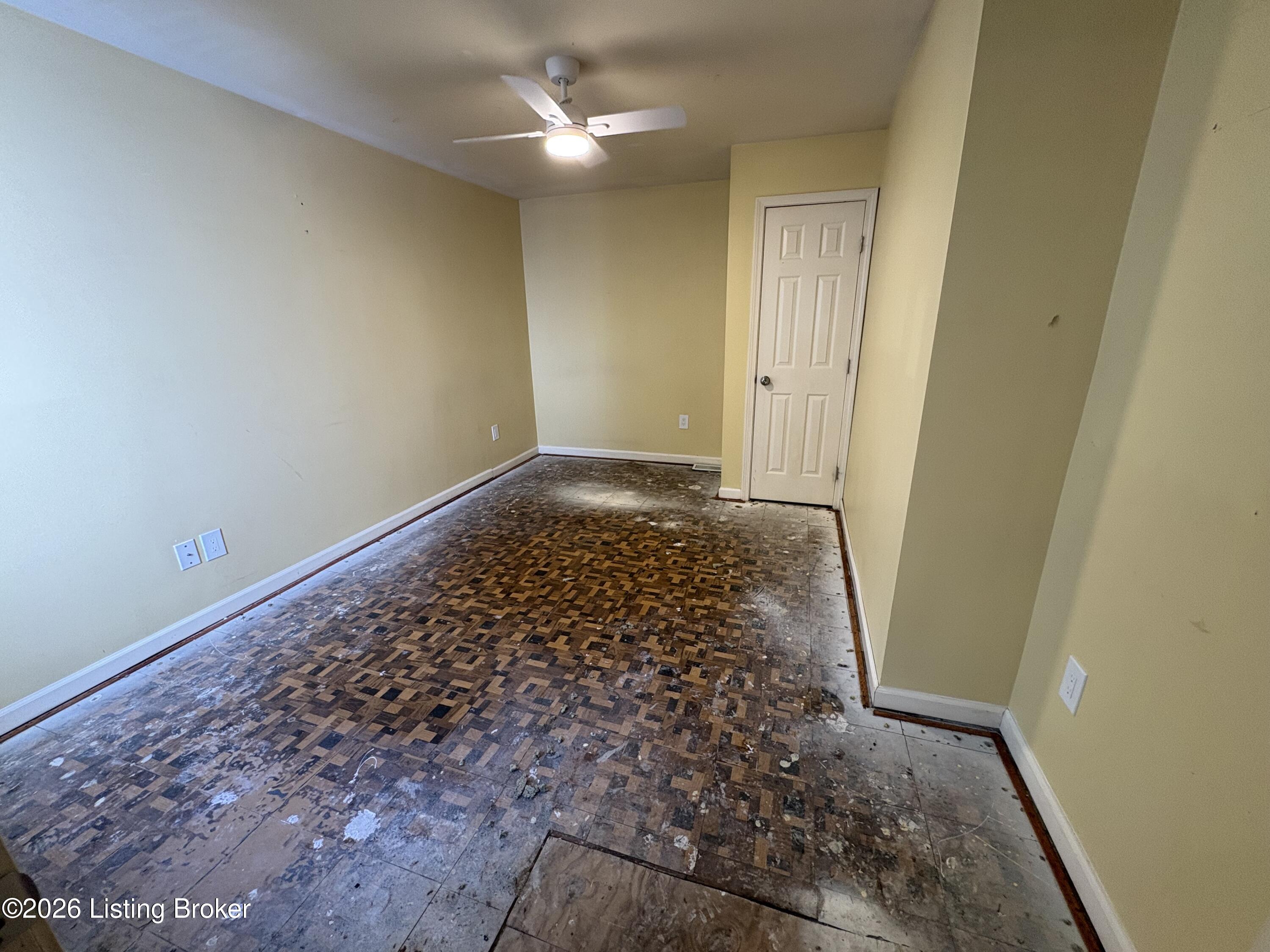530 Camp St Property Photo 11