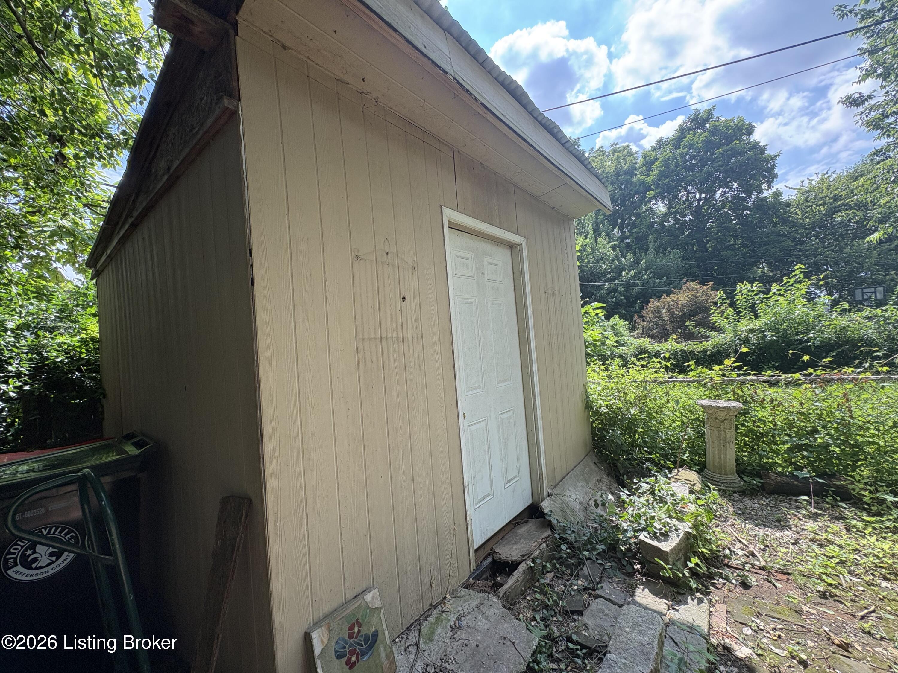 530 Camp St Property Photo 24