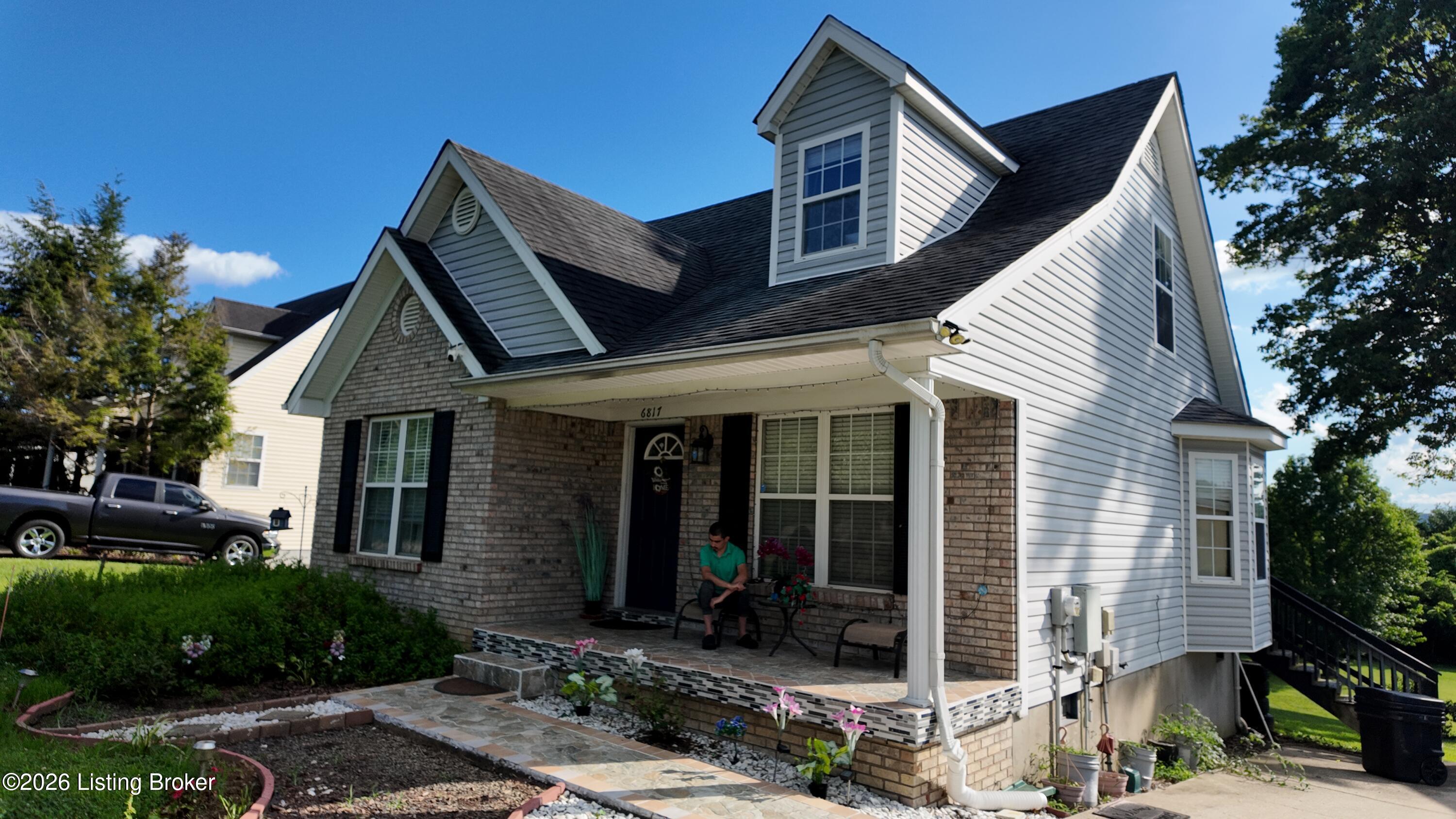 6817 Currington Cir Property Photo 1