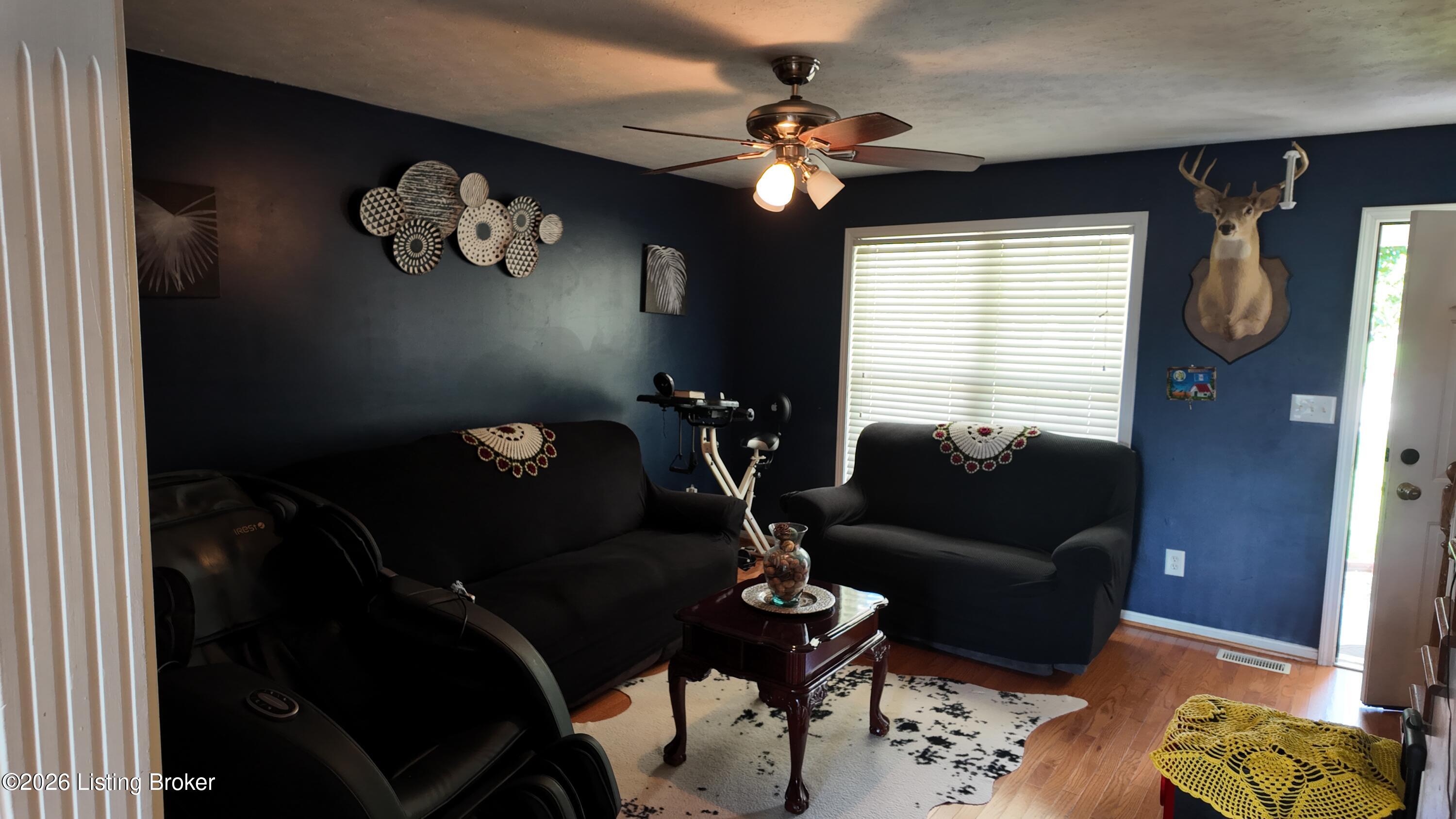 6817 Currington Cir Property Photo 5