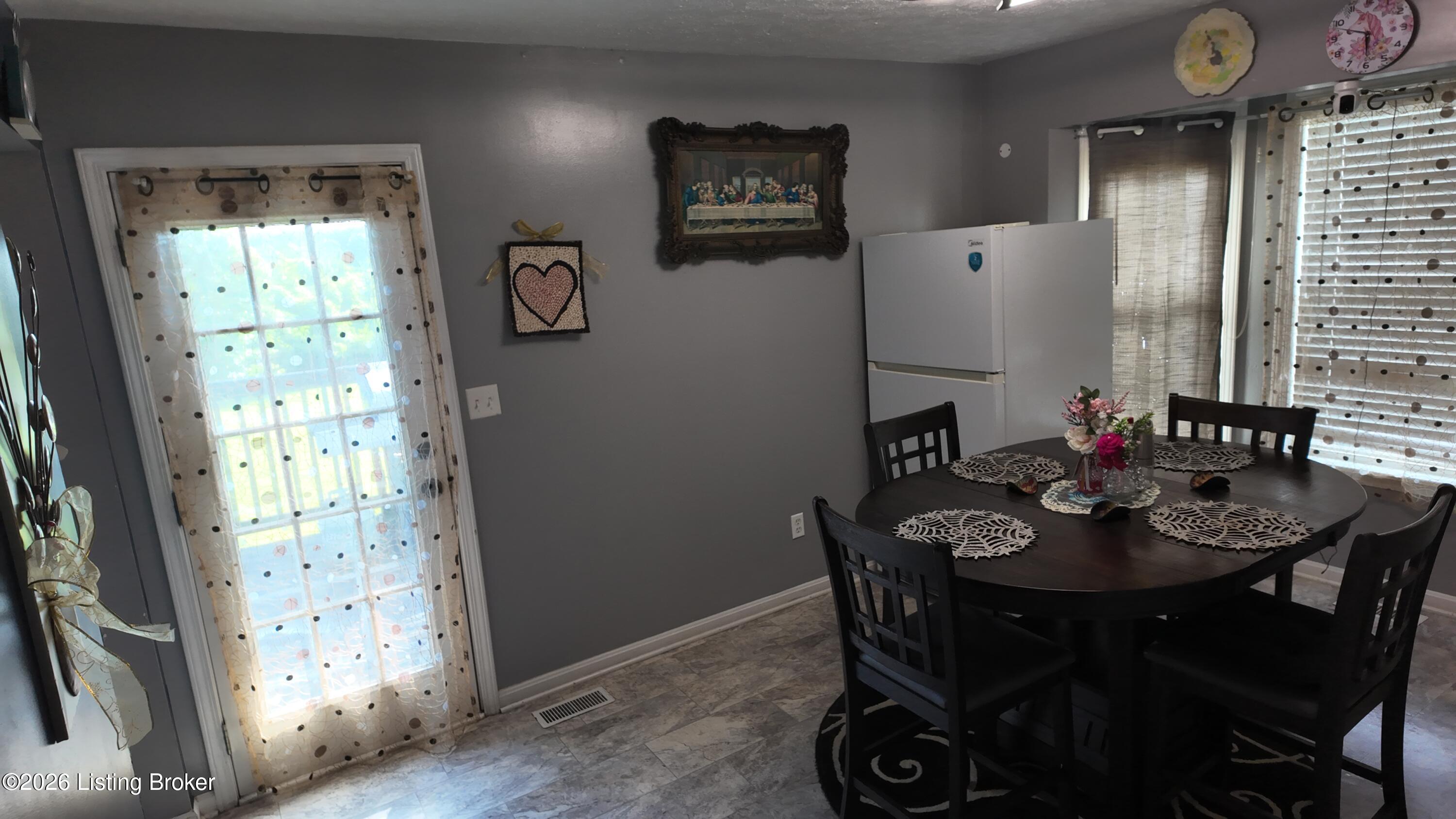 6817 Currington Cir Property Photo 6
