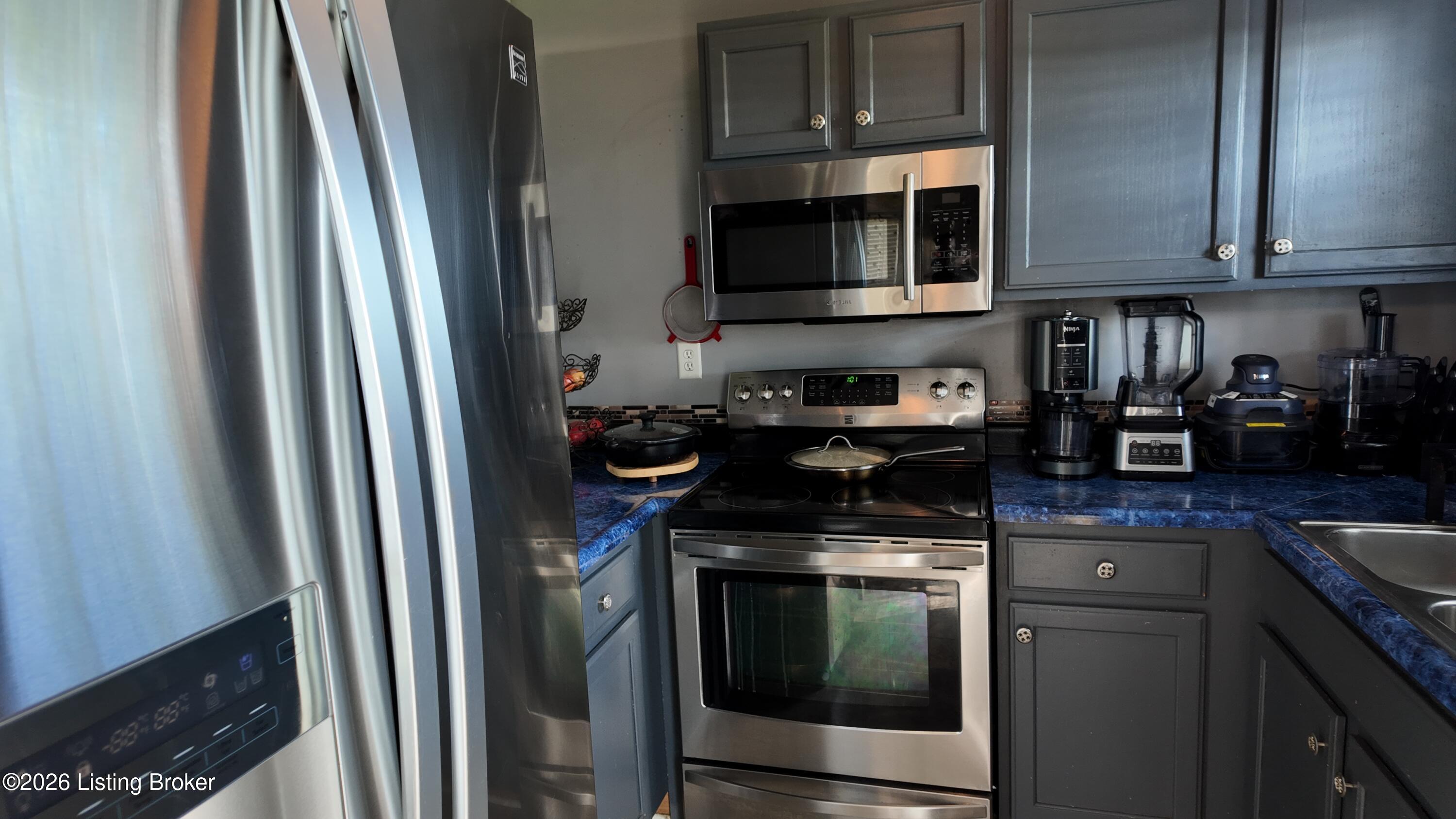 6817 Currington Cir Property Photo 8