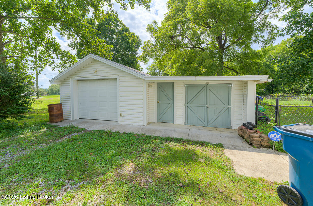 6409 2nd St Property Photo 32