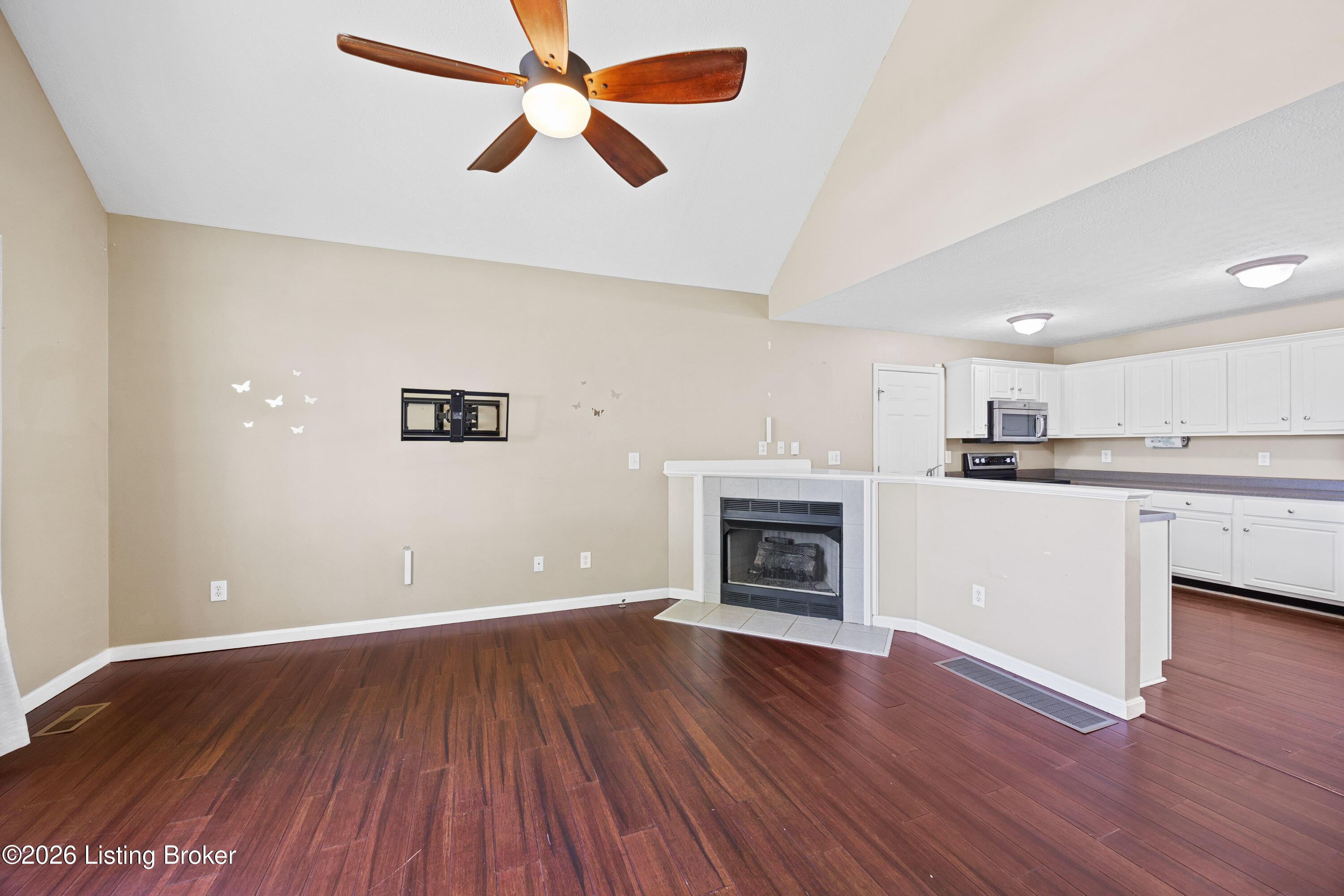 10604 Melchester Pl Property Photo 6
