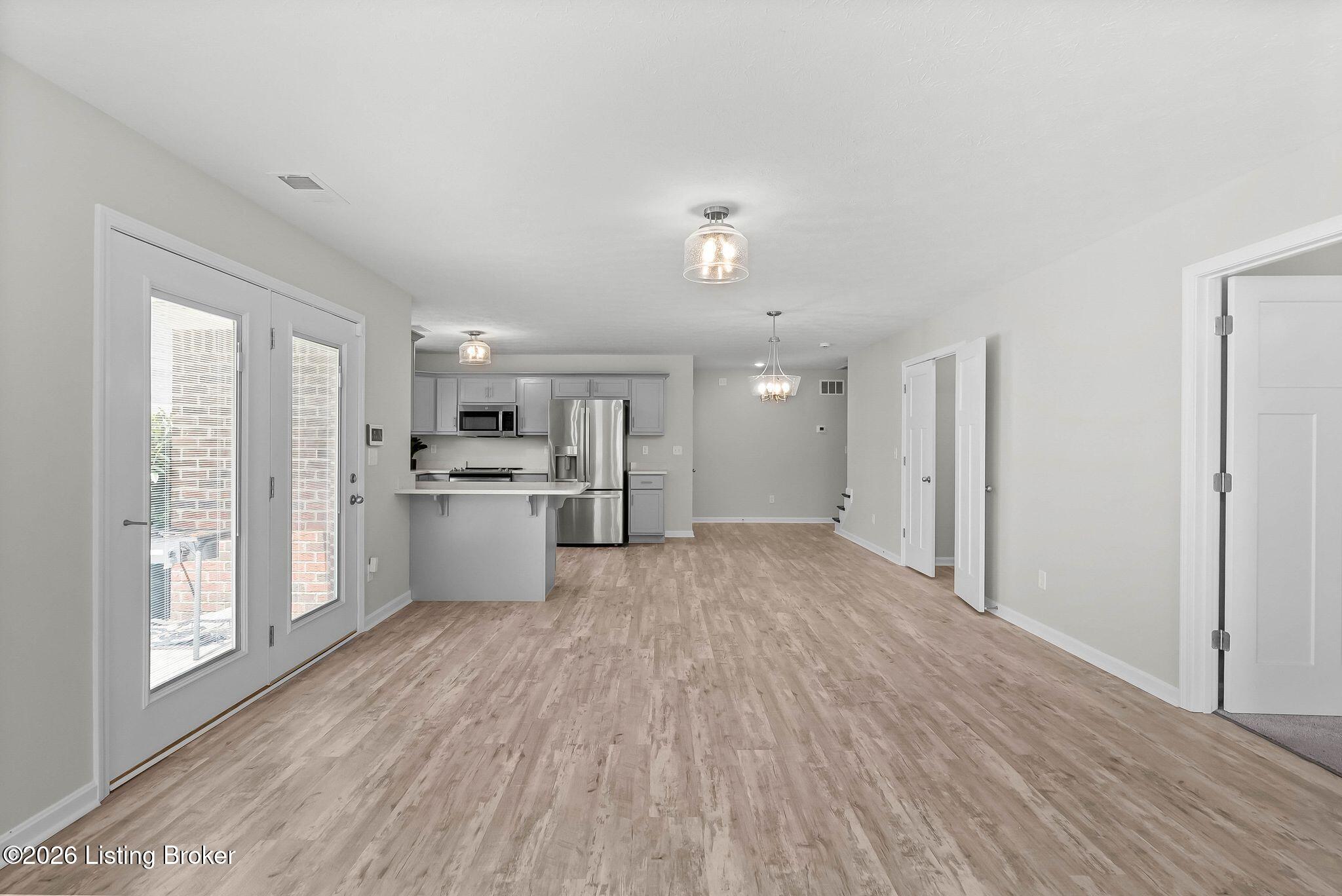 510 Eagle Pointe Dr Property Photo 6