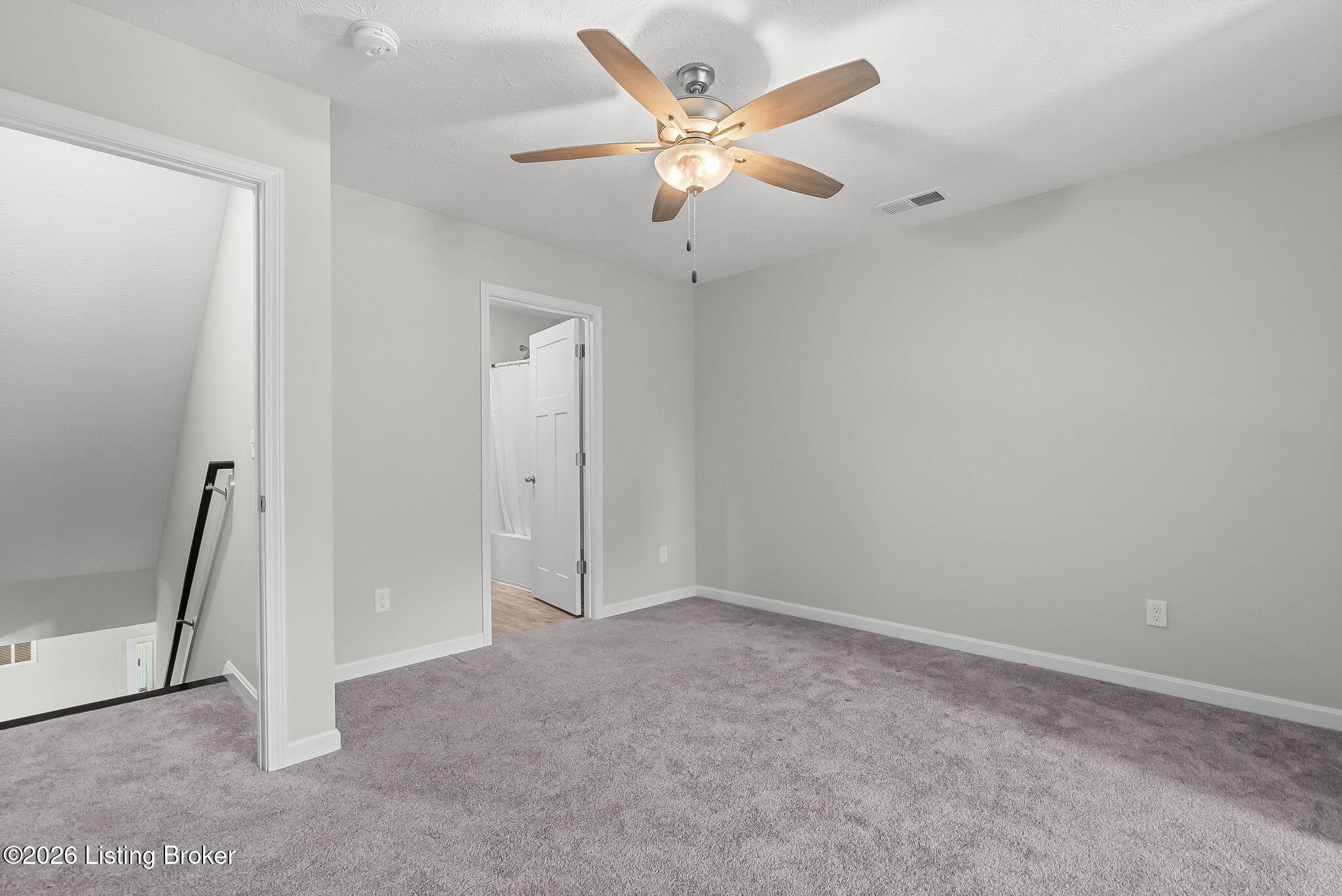 510 Eagle Pointe Dr Property Photo 24