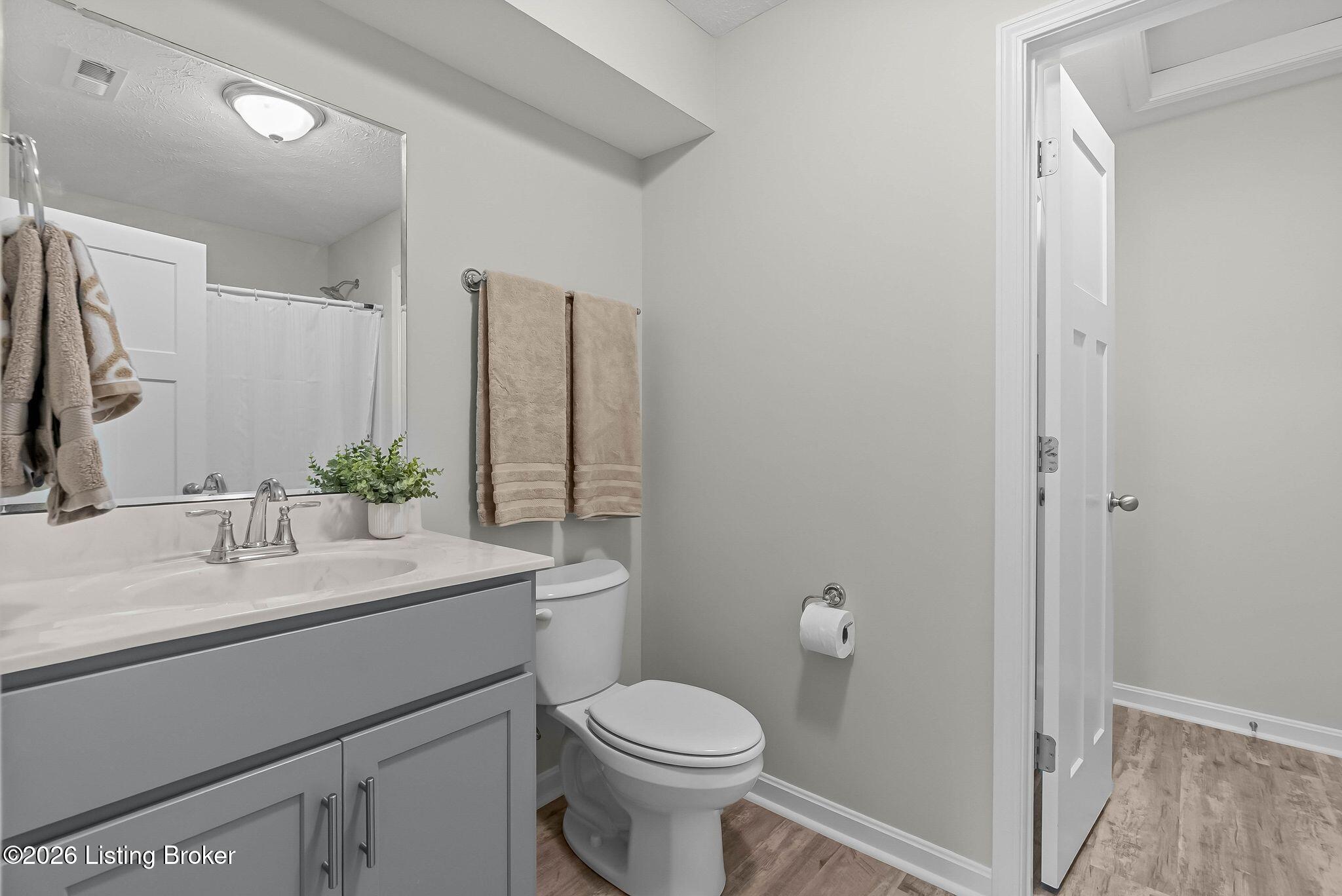 510 Eagle Pointe Dr Property Photo 25