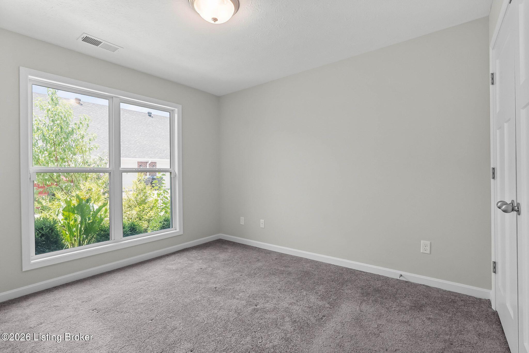 510 Eagle Pointe Dr Property Photo 27