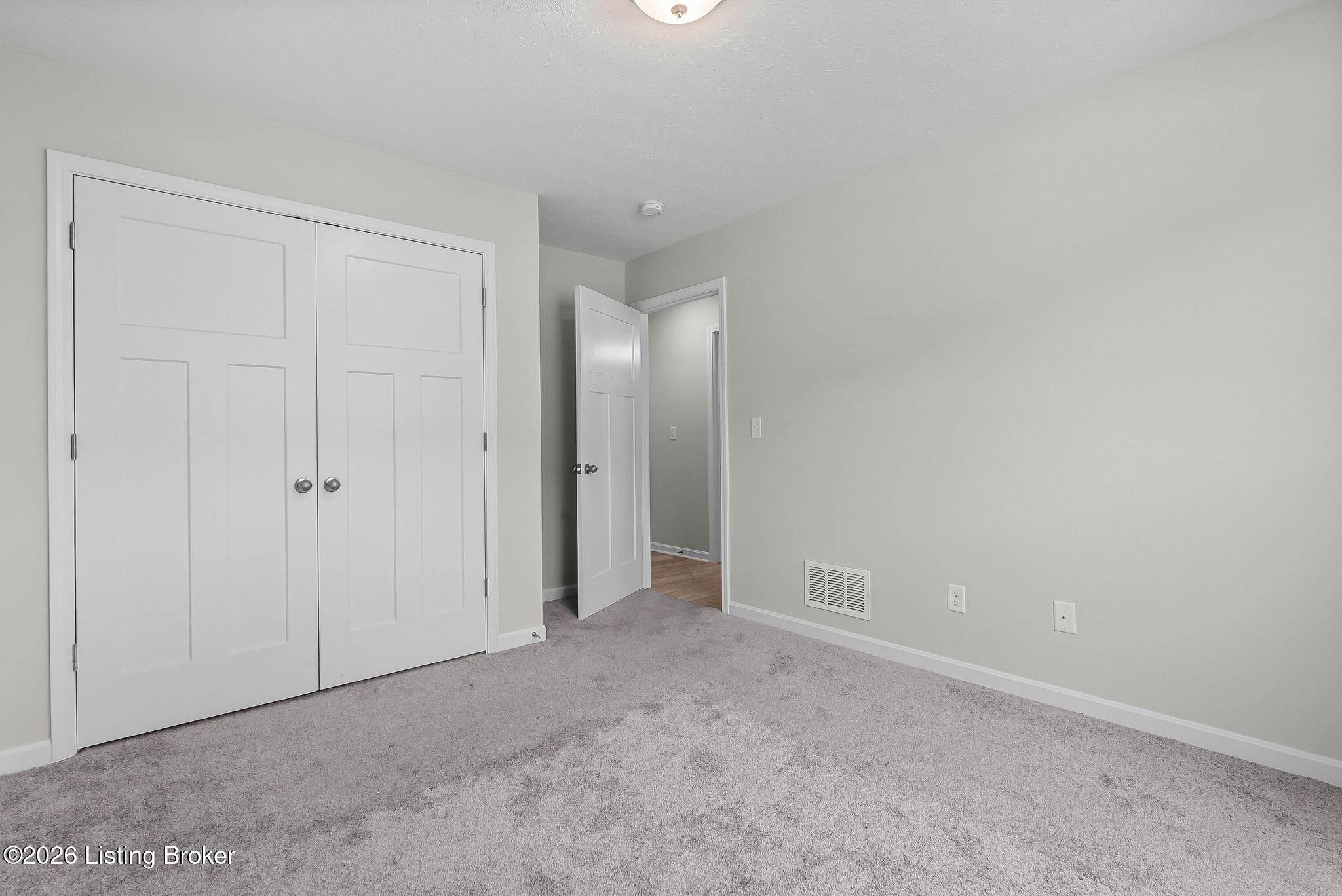 510 Eagle Pointe Dr Property Photo 28