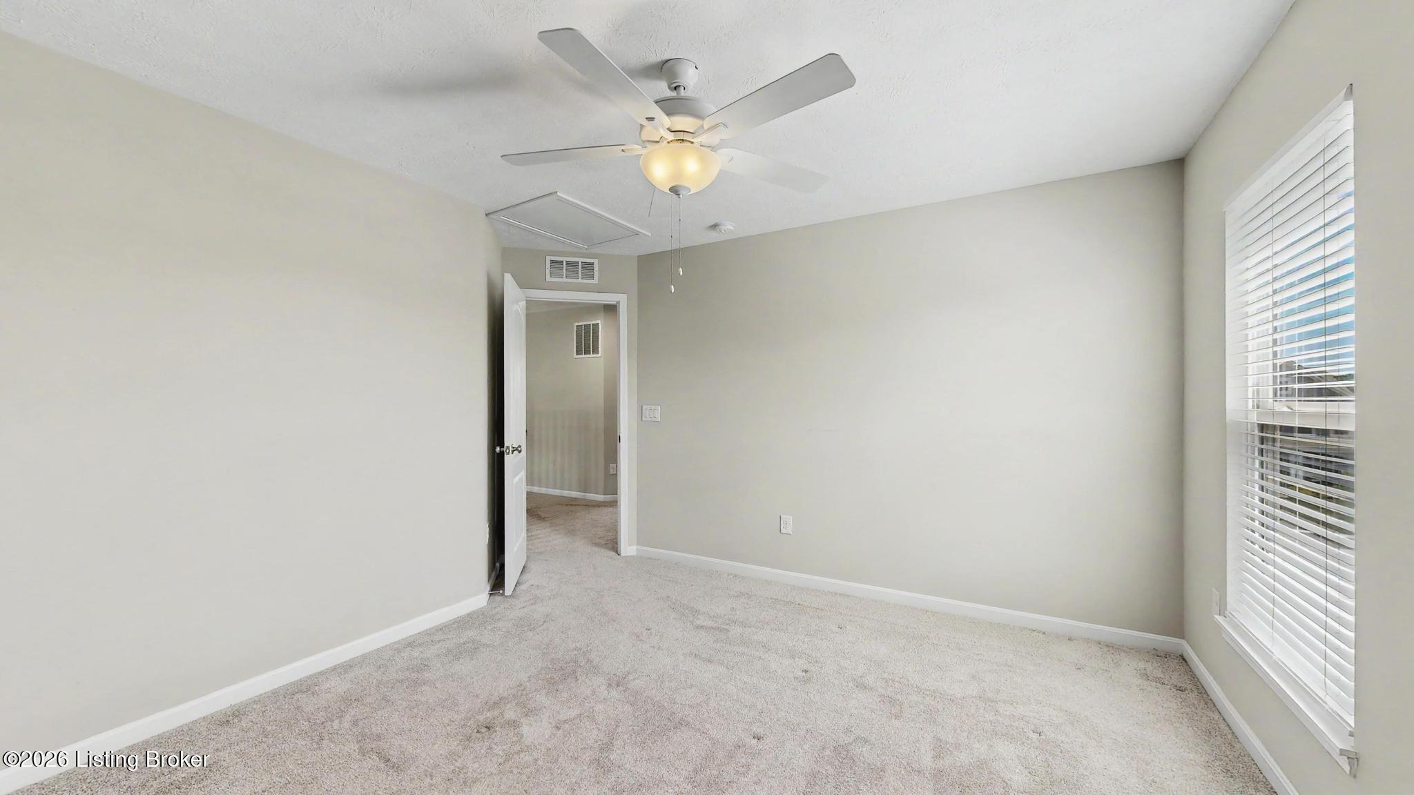 15802 Stonehouse Ct Property Photo 34