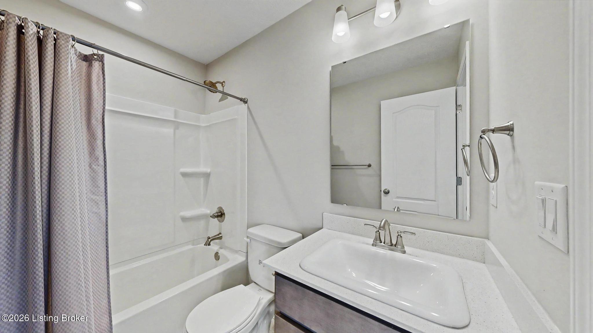 15802 Stonehouse Ct Property Photo 36