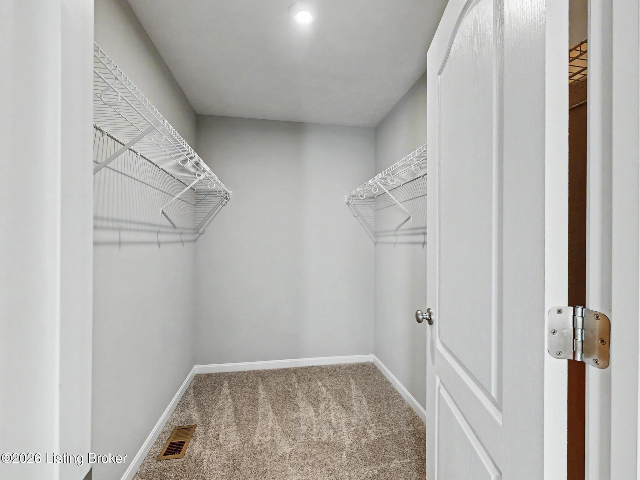 15802 Stonehouse Ct Property Photo 37