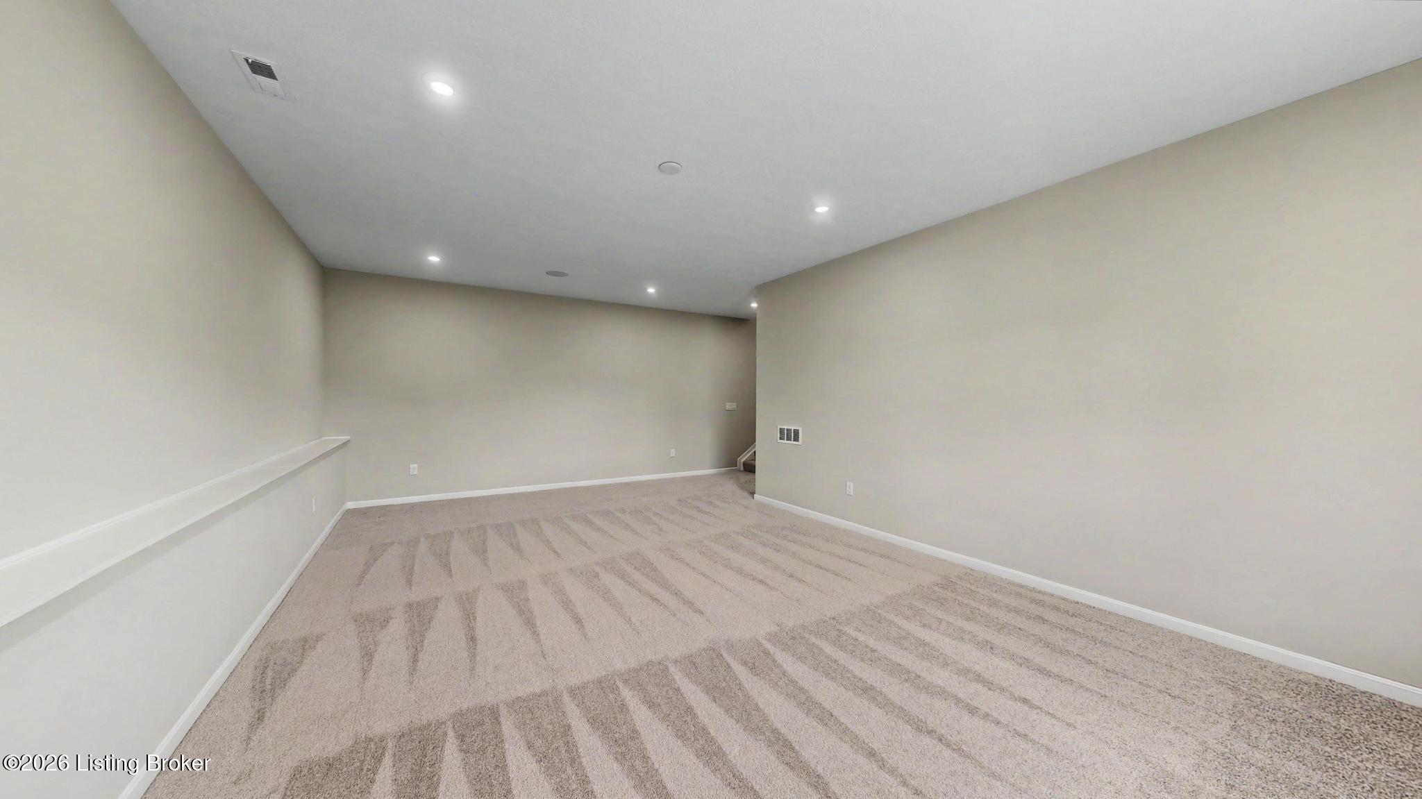 15802 Stonehouse Ct Property Photo 48