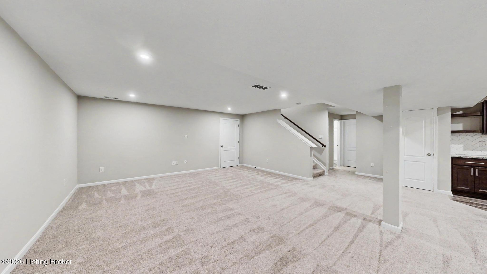 15802 Stonehouse Ct Property Photo 52