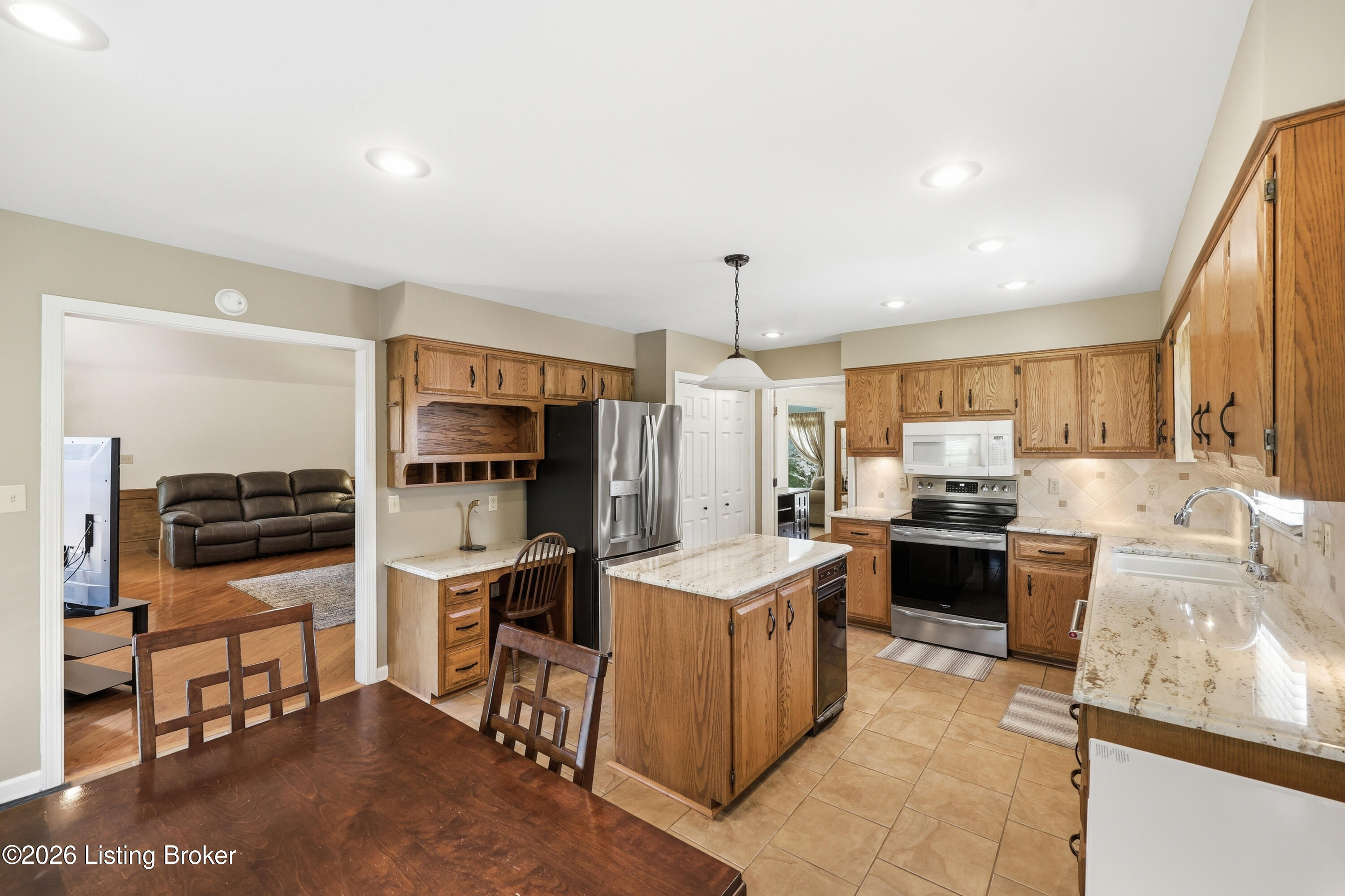 329 Comanche Rd Property Photo 25