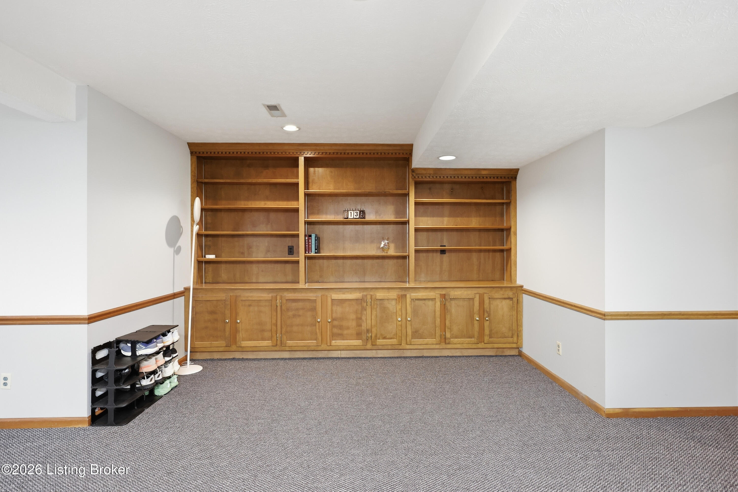 329 Comanche Rd Property Photo 47