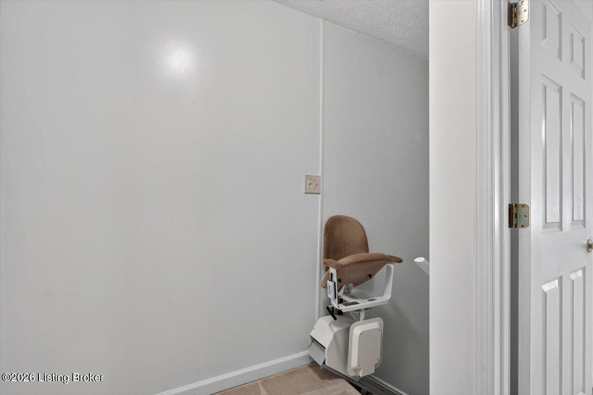 15 Trace Ln Property Photo 16