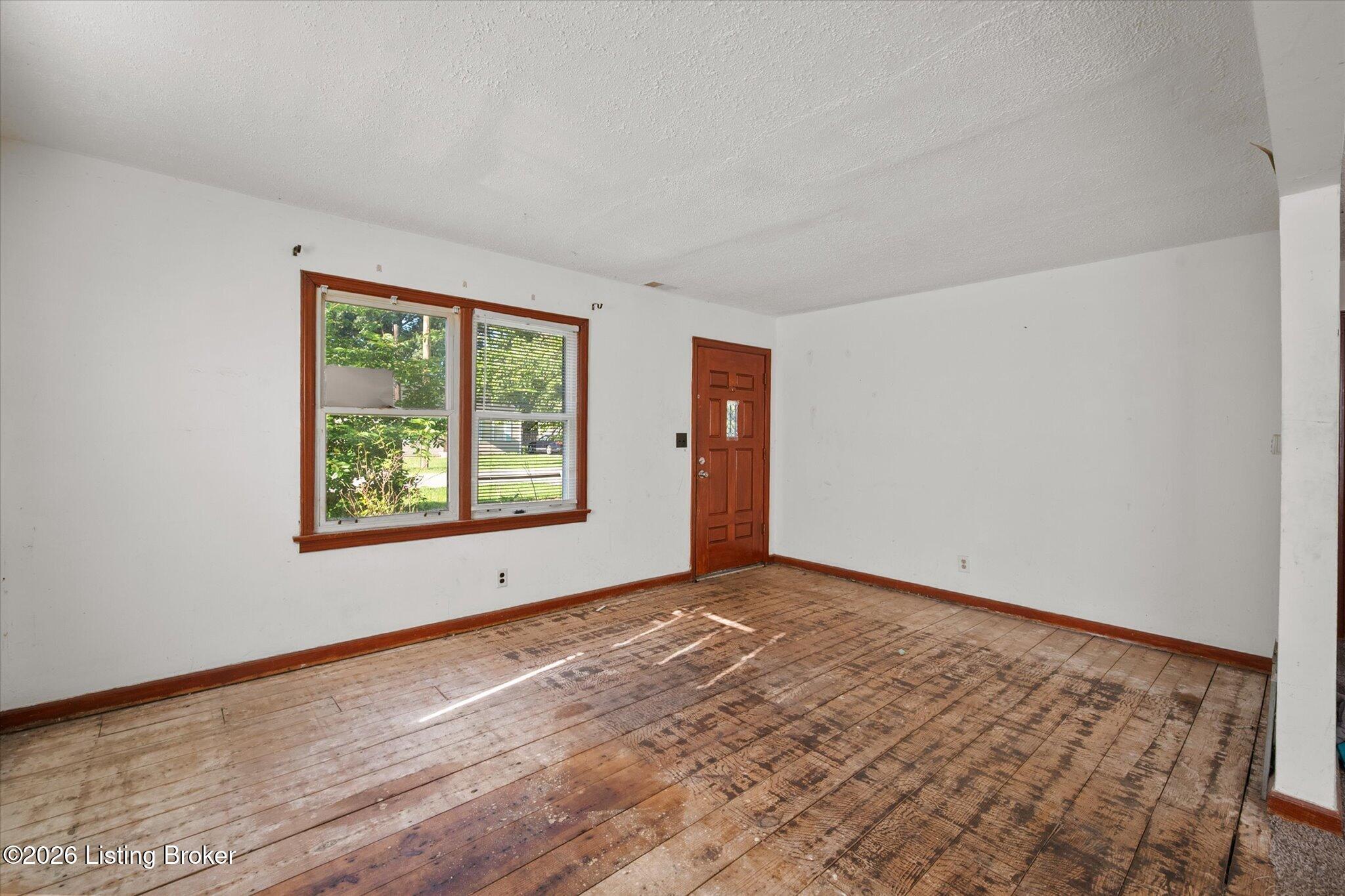 1721 Glenview Pl Property Photo 5