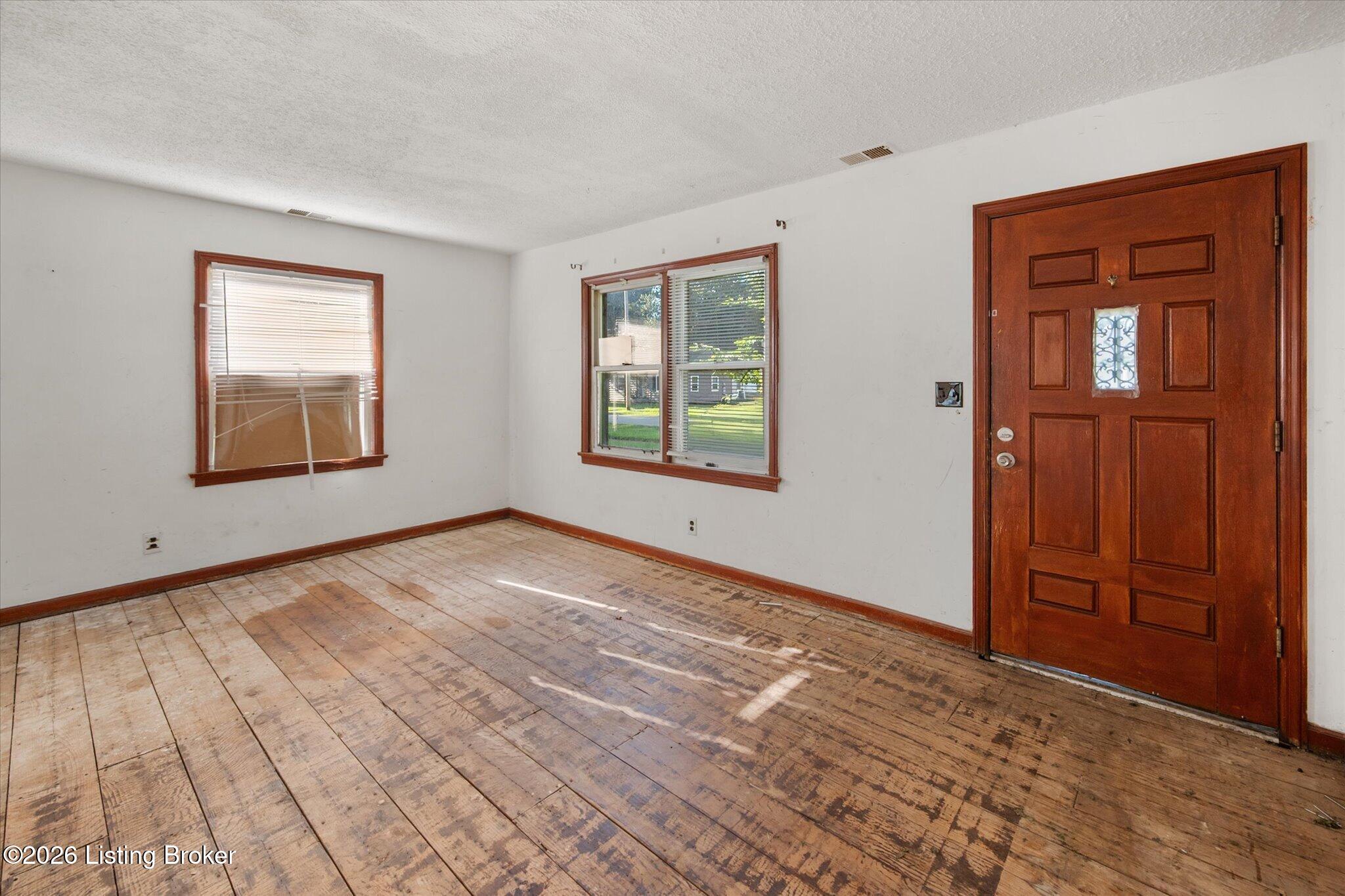 1721 Glenview Pl Property Photo 6