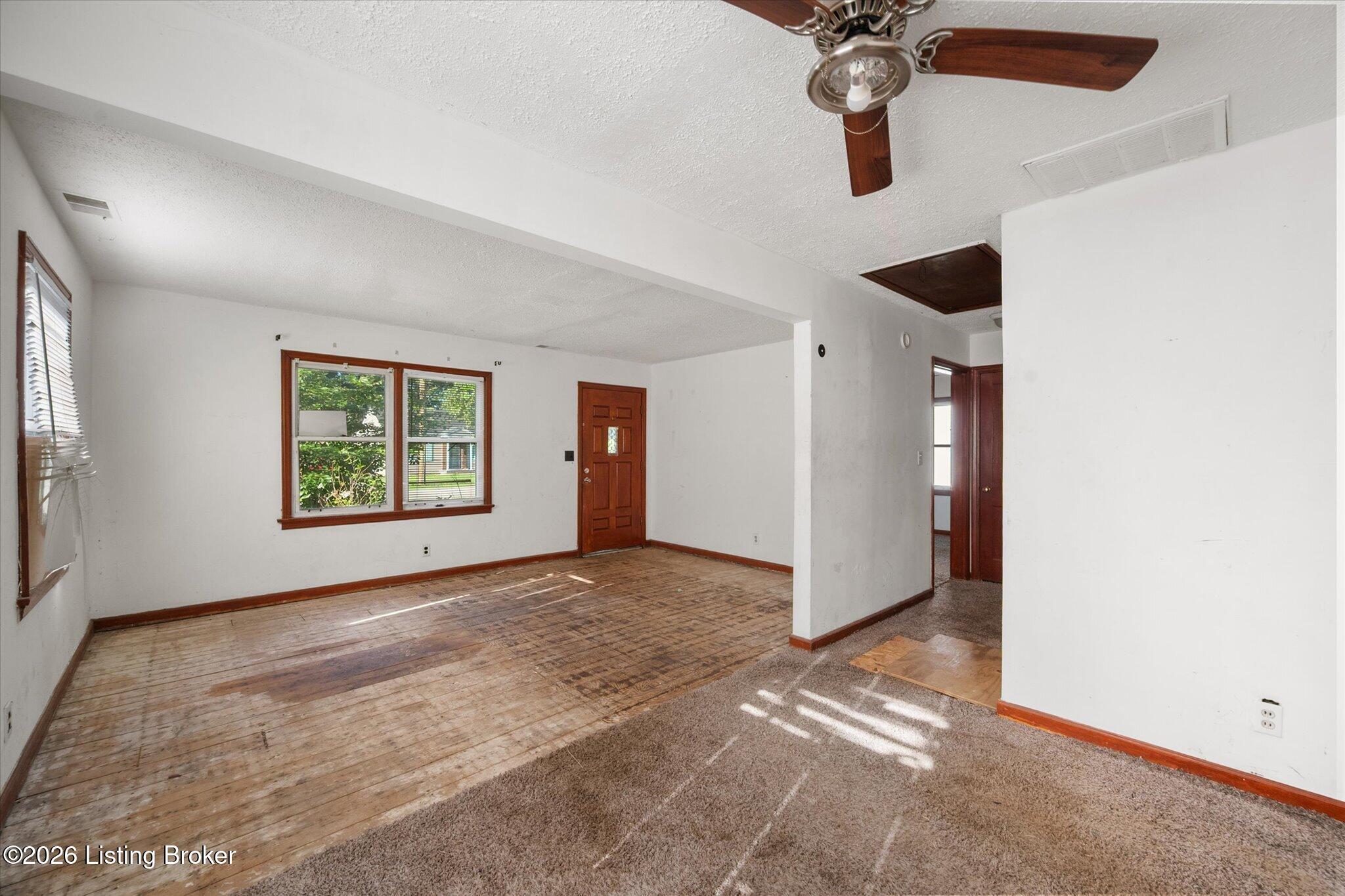1721 Glenview Pl Property Photo 9