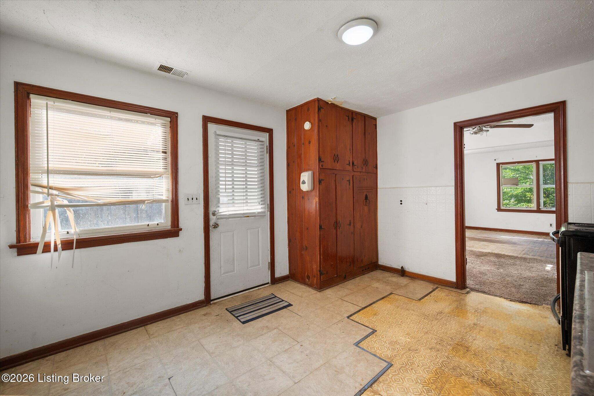 1721 Glenview Pl Property Photo 12