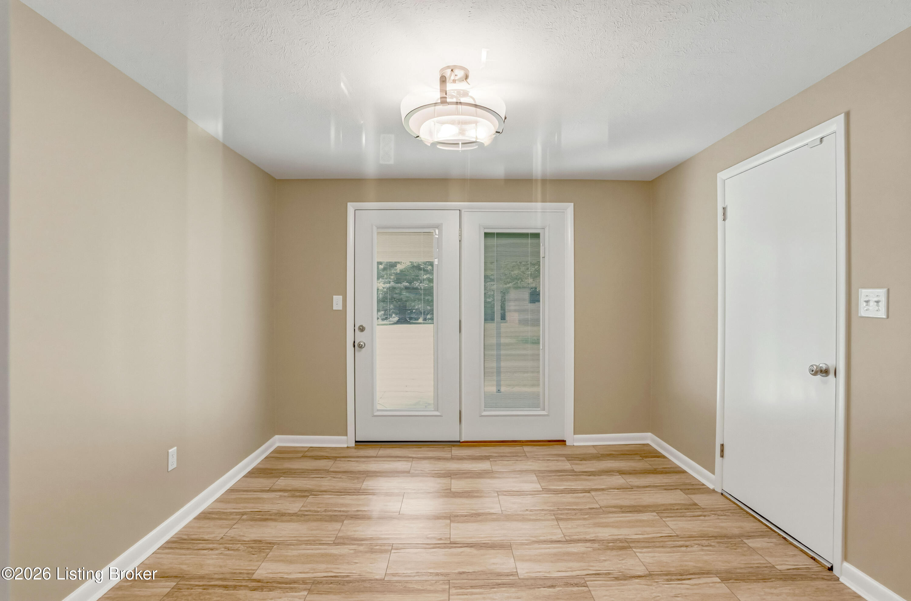 107 Donna Dr Property Photo 22