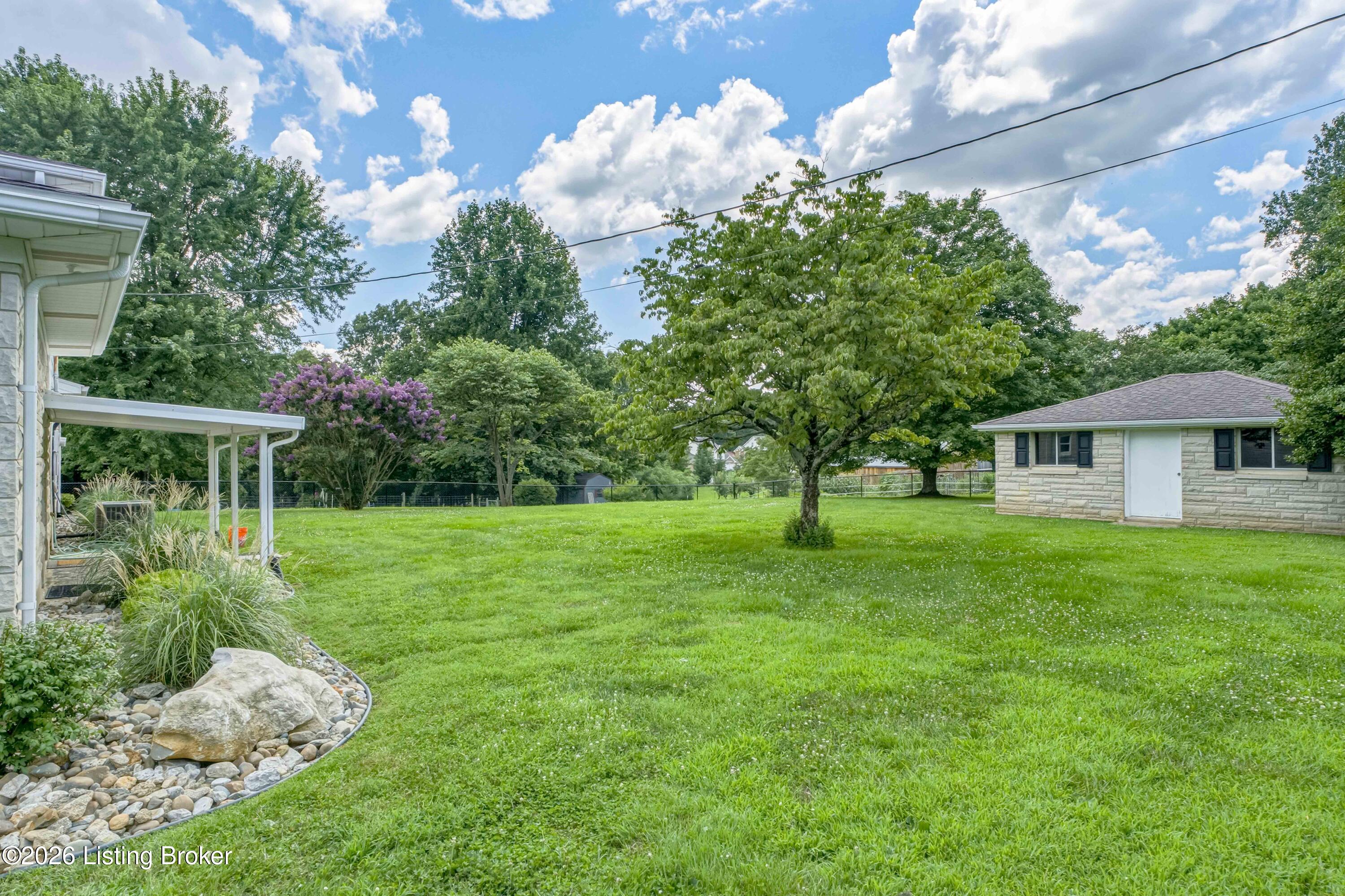 107 Donna Dr Property Photo 45