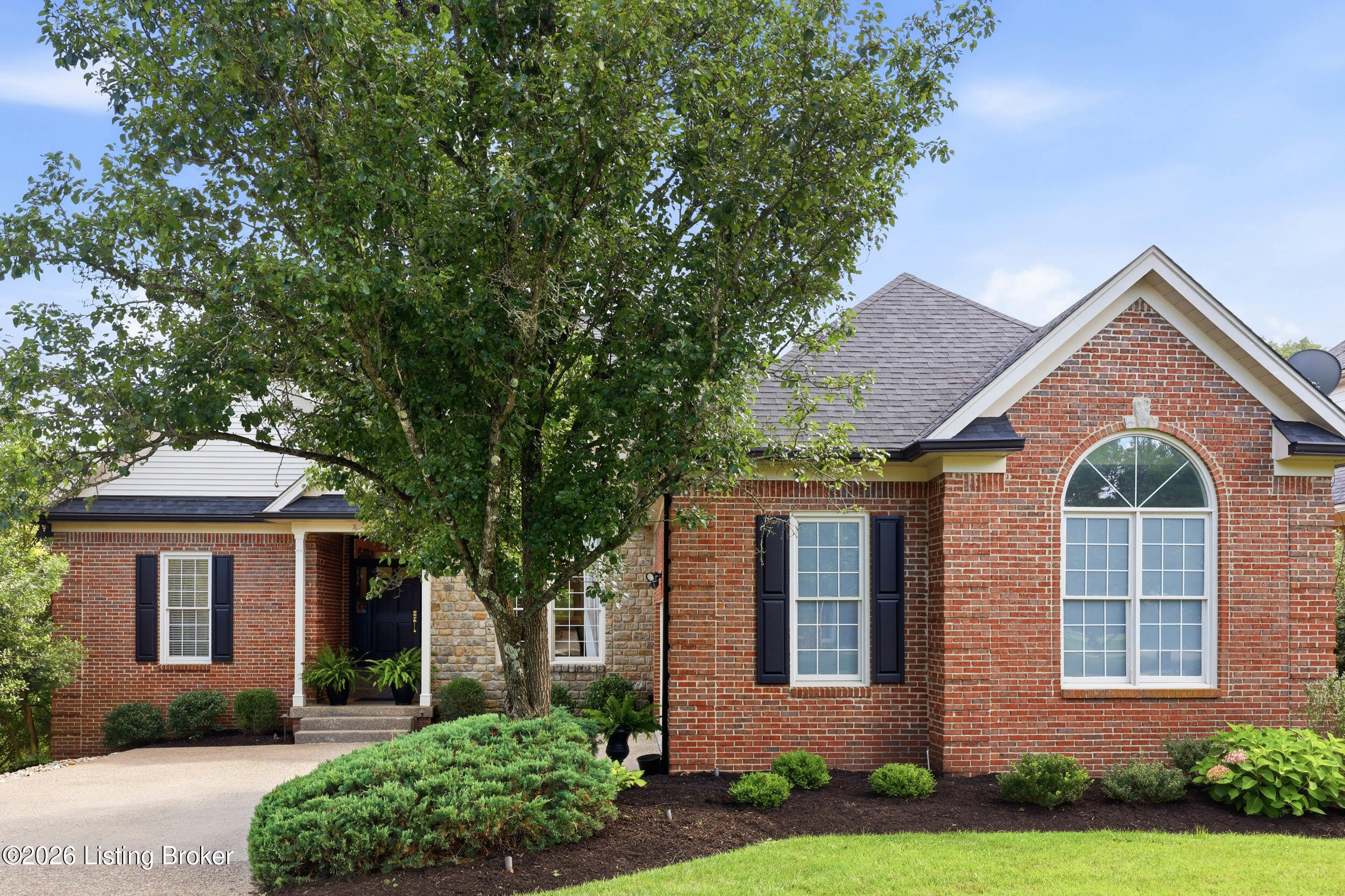 17120 Mallet Hill Dr Property Photo 1