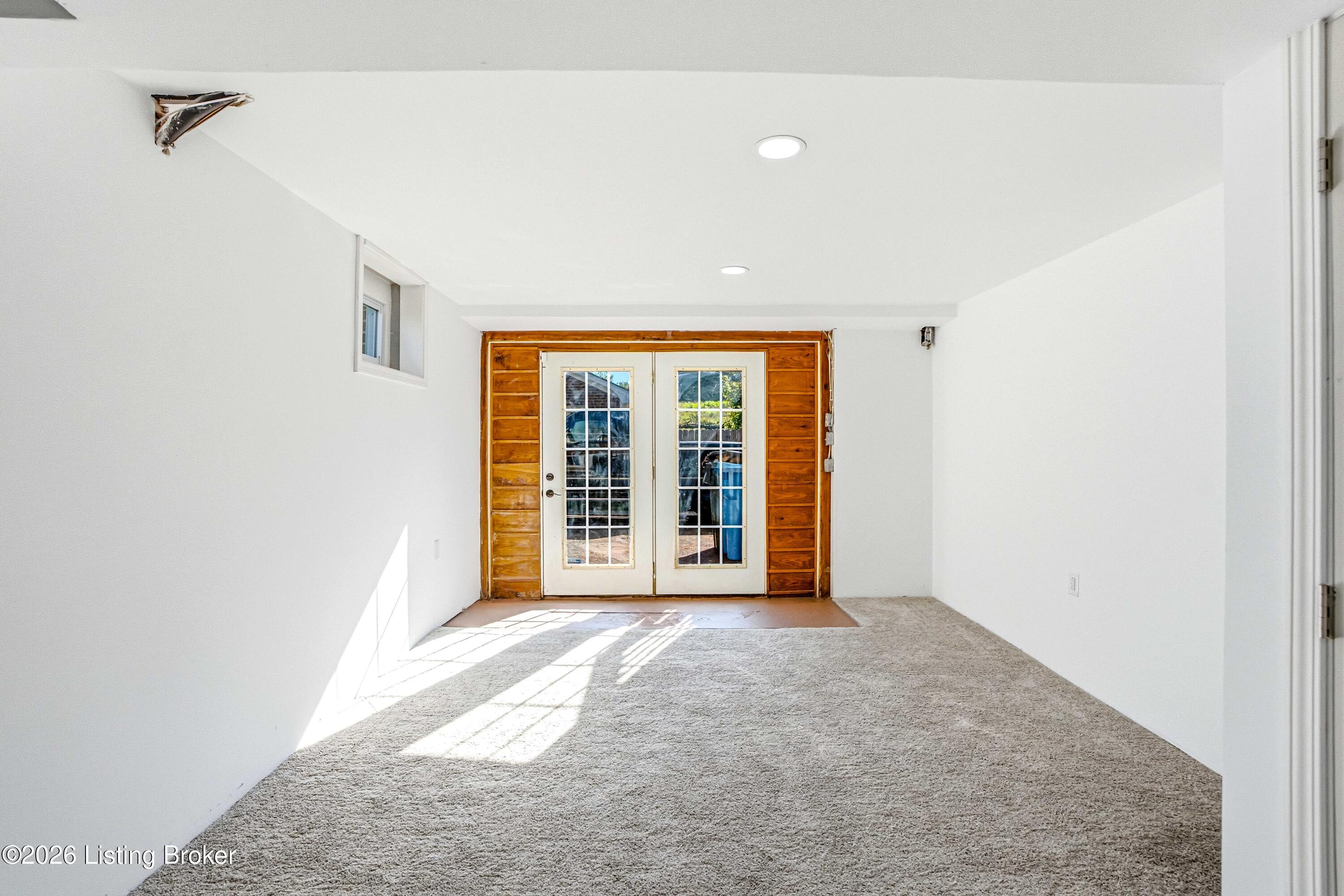 319 Kentucky Ave Property Photo 40