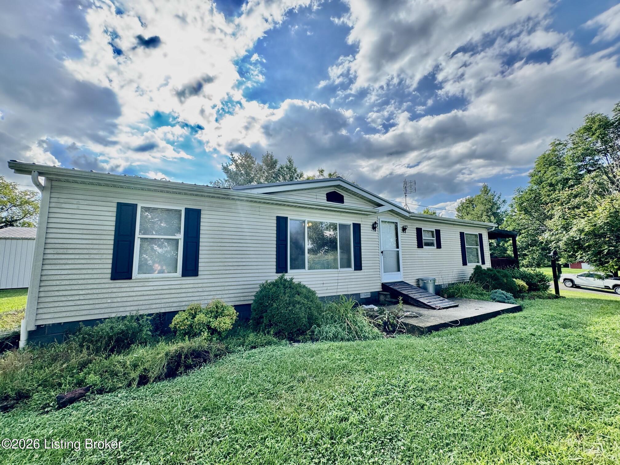 3179 Hwy 555 Property Photo 1