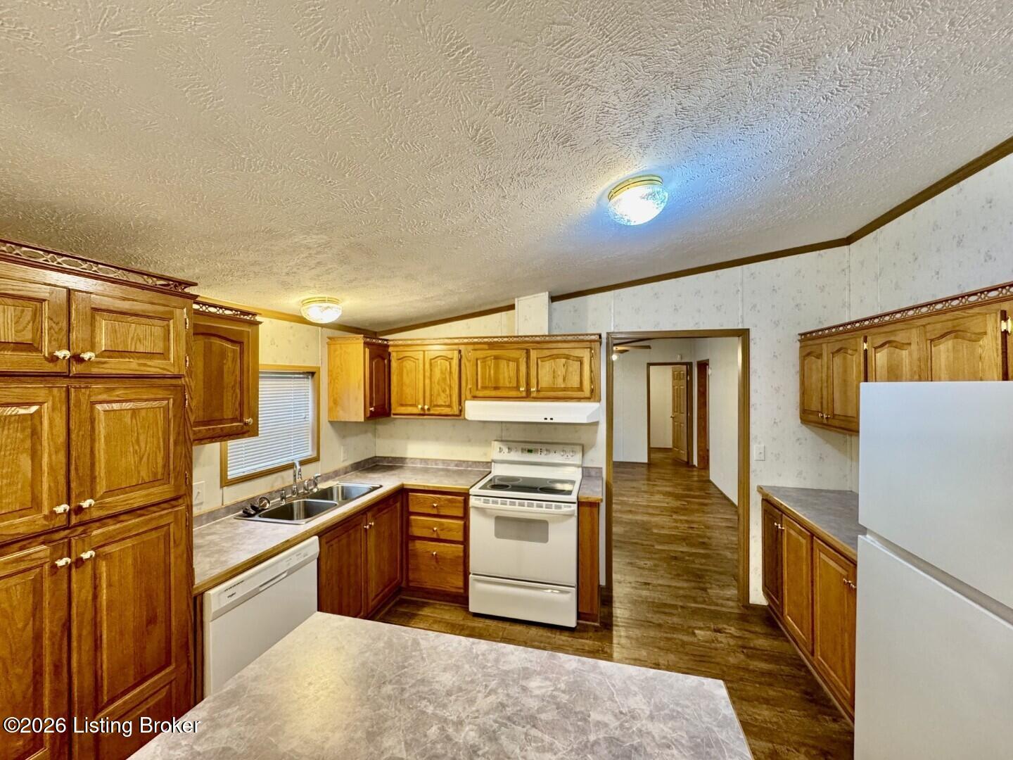 3179 Hwy 555 Property Photo 6