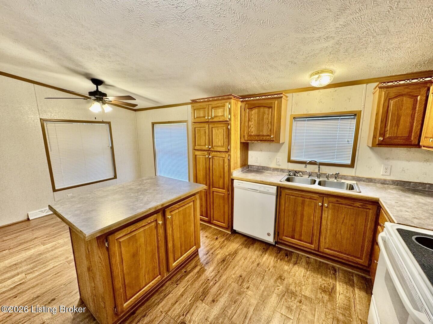 3179 Hwy 555 Property Photo 8
