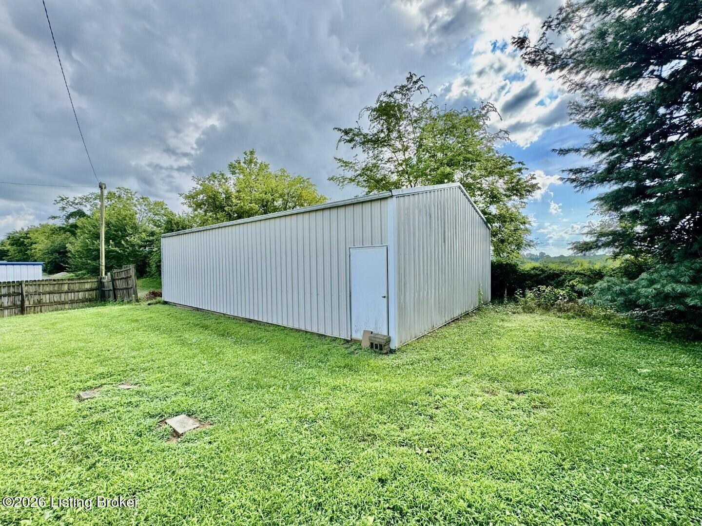 3179 Hwy 555 Property Photo 32