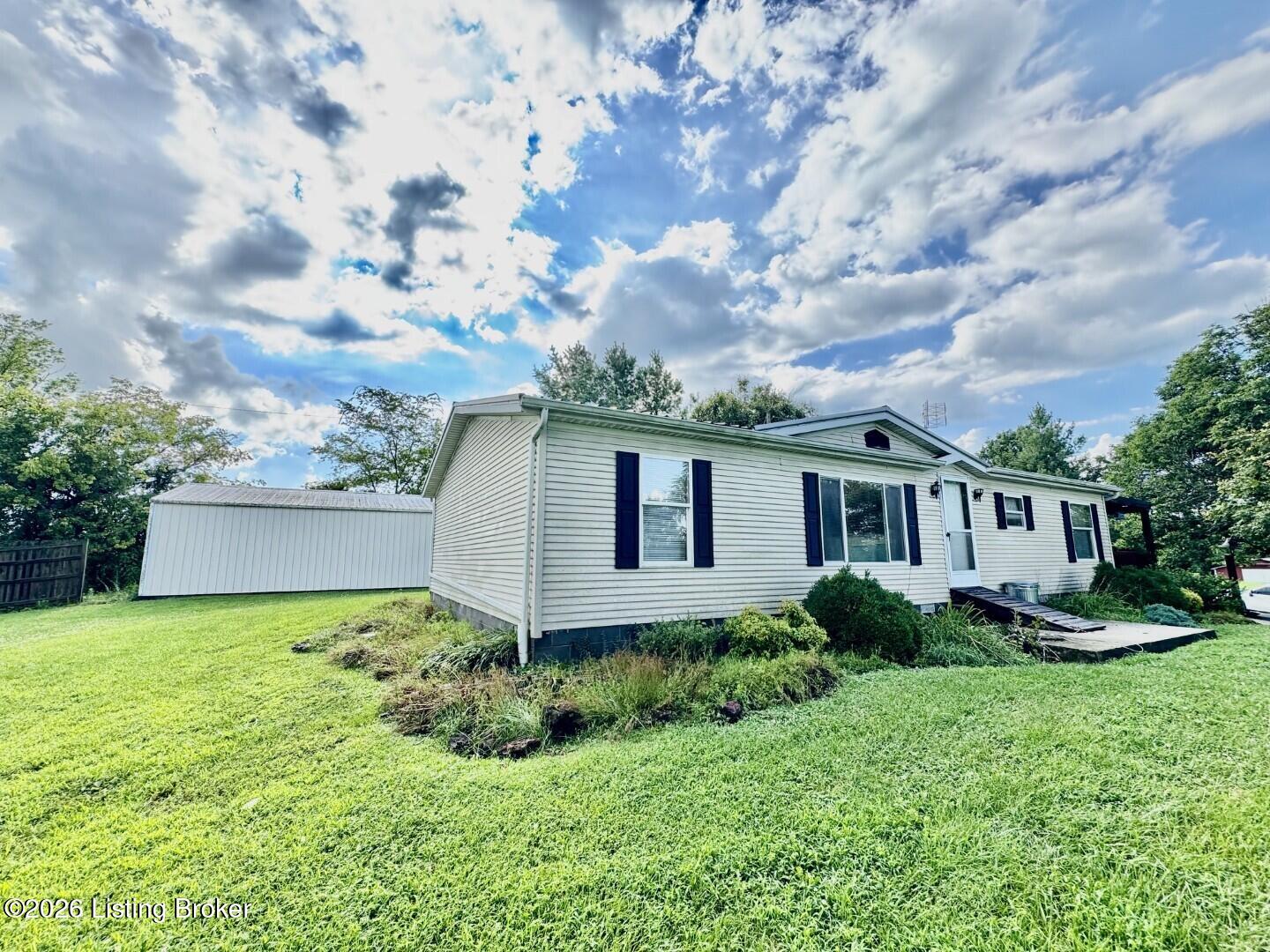3179 Hwy 555 Property Photo 34